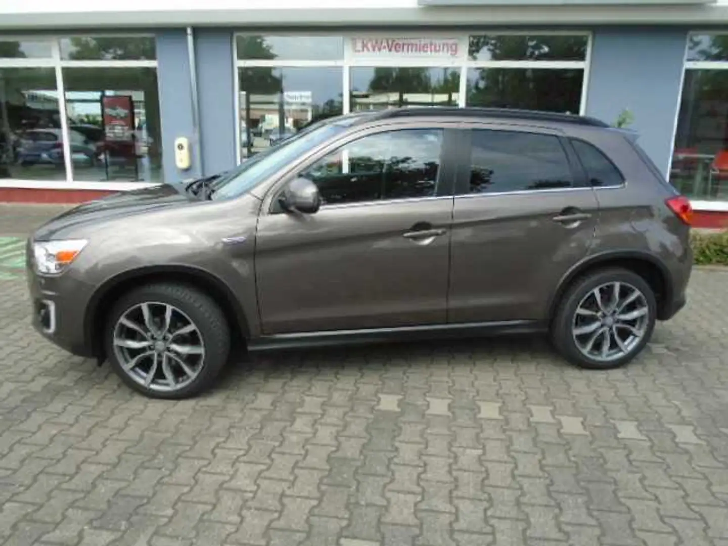 Mitsubishi ASX Klassik Kollektion+ 2.2 DI-D 4WD Braun - 2