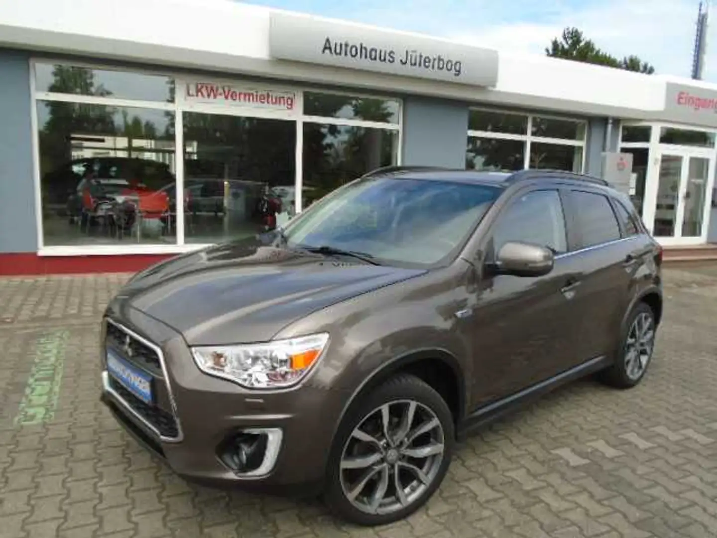 Mitsubishi ASX Klassik Kollektion+ 2.2 DI-D 4WD Braun - 1
