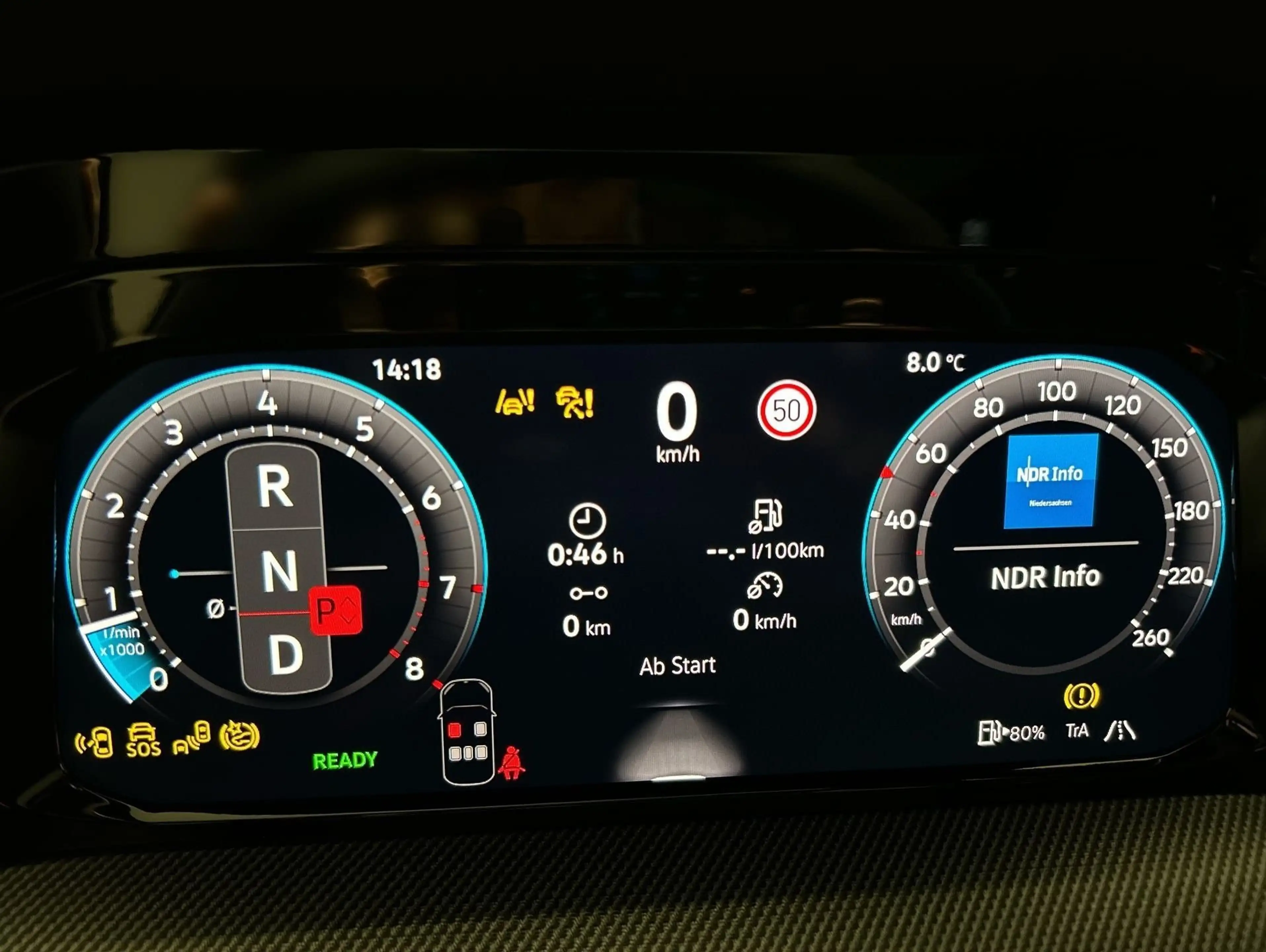 Volkswagen Golf Variant 1.5 eTSI DSG  R-Line CarPlay Pano — photo 8