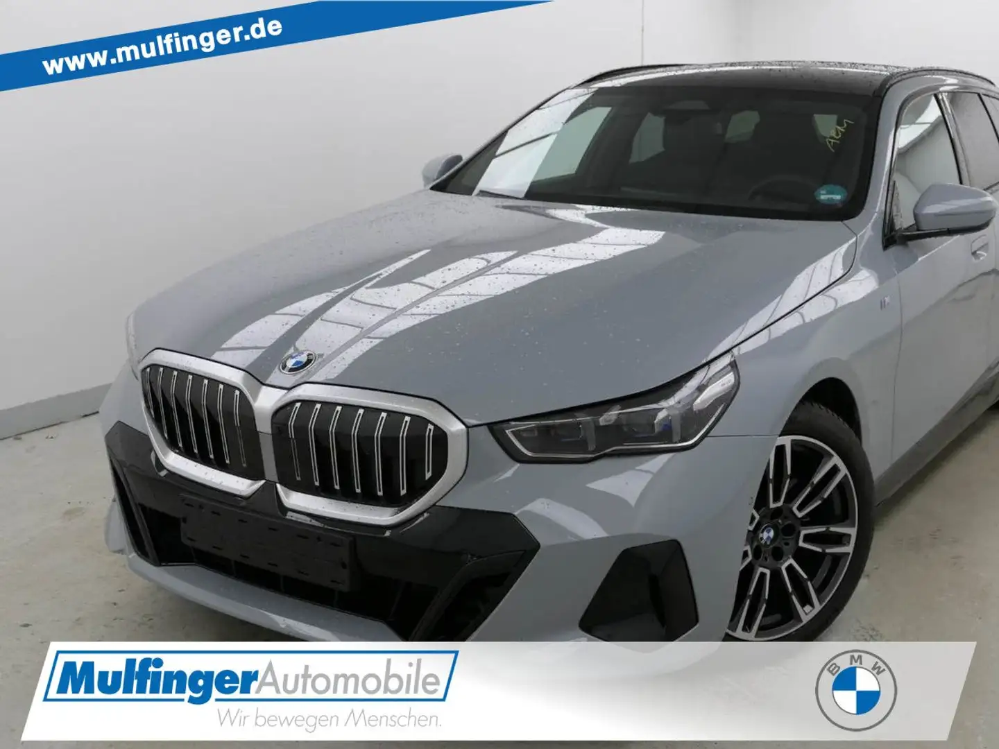BMW 520 i T. M Sport Standh.SurView.PanoD.HUD ACC AHK Grau - 1