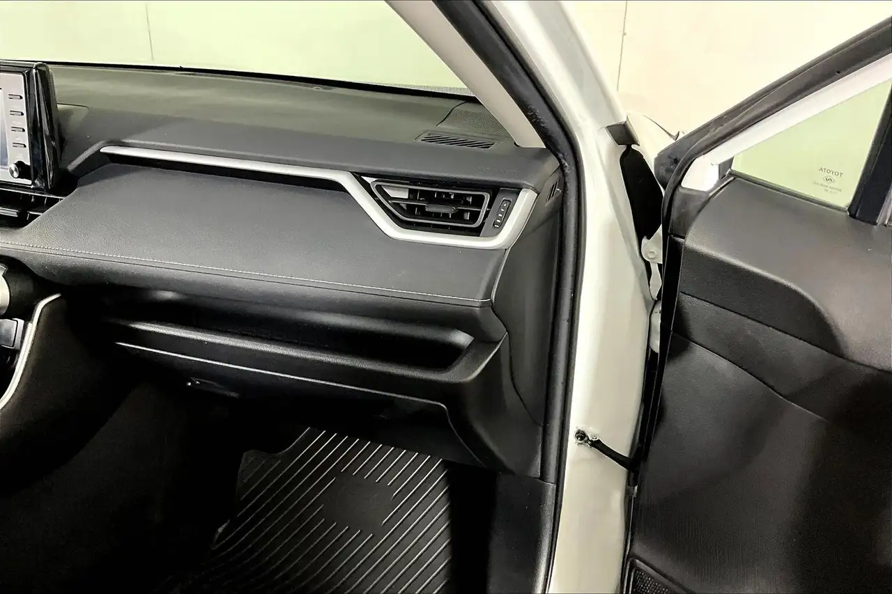 Toyota RAV 4 photo Toyota RAV 4