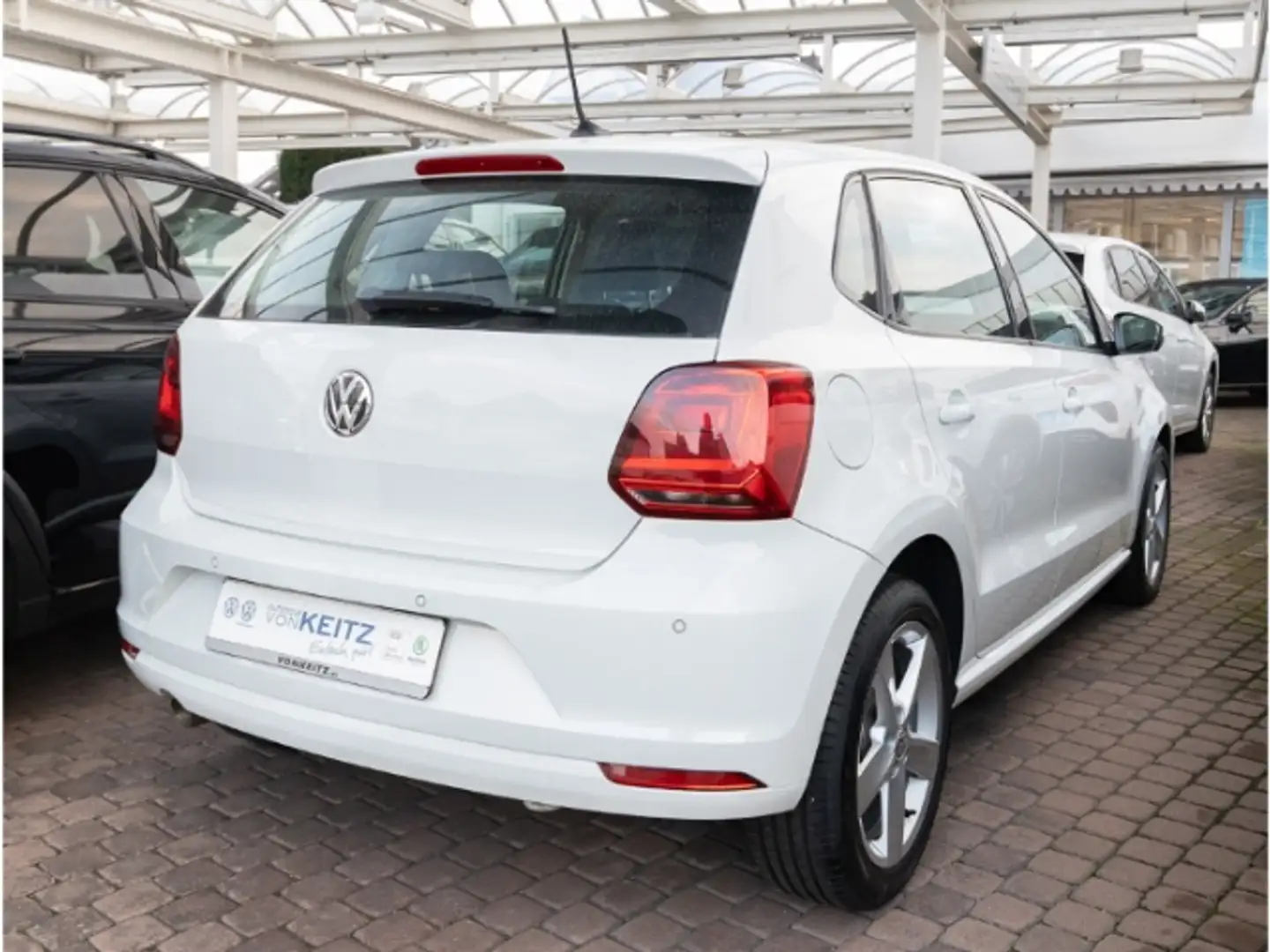 Volkswagen Polo V Highline BMT Start-Stopp +WR+NAV+PDC+SHZ+ Blanc - 2