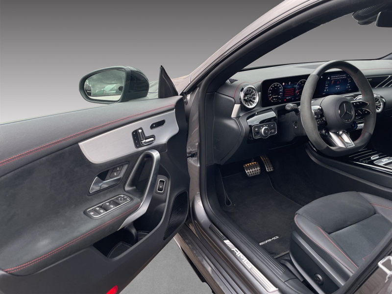 Mercedes-Benz CLA 35 AMG CLA 35 AMG 4MATIC PANO+MBUX+NAVI+360 — photo 9