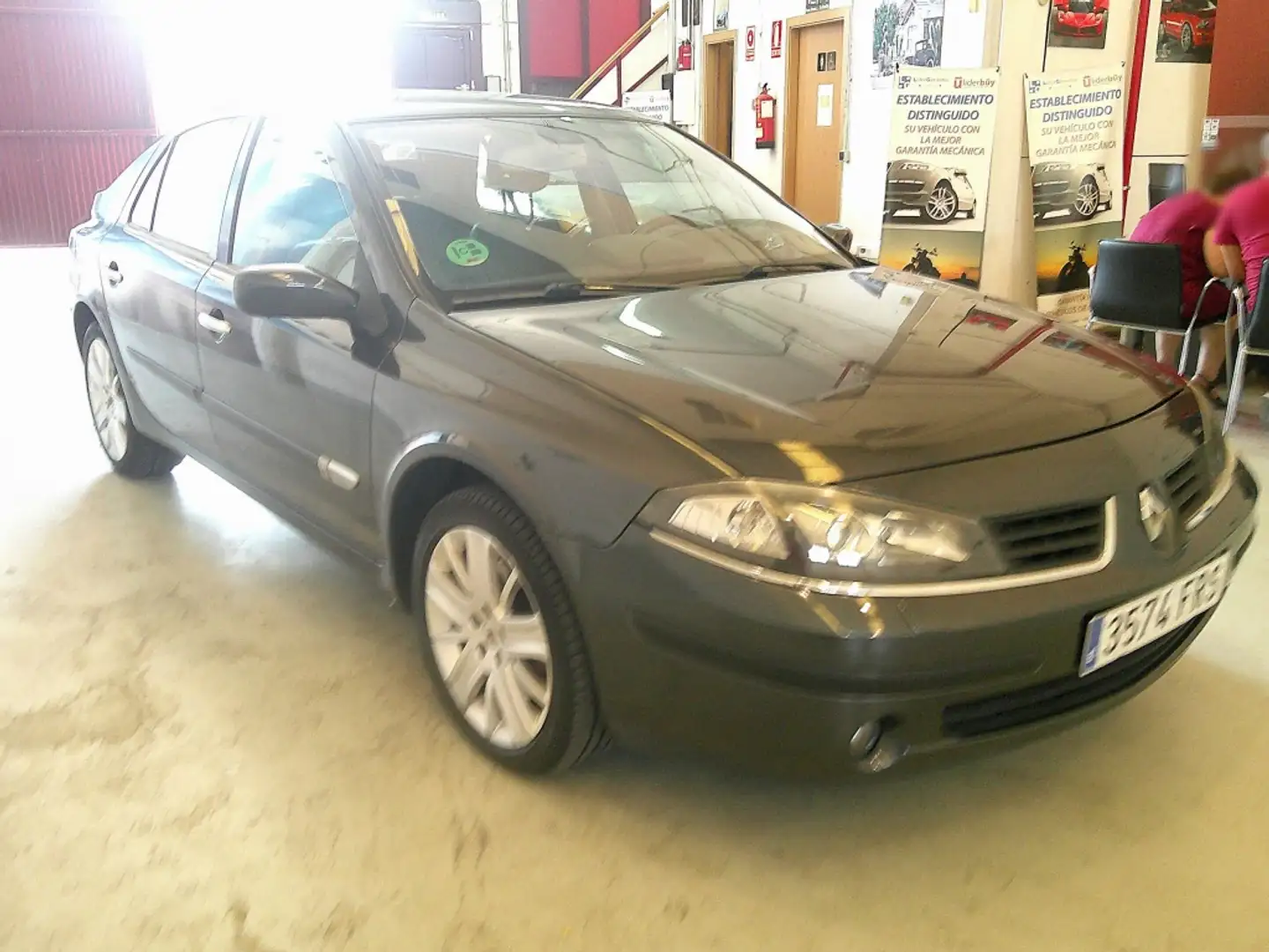 Renault Laguna 2.0T Privilege Gris - 2