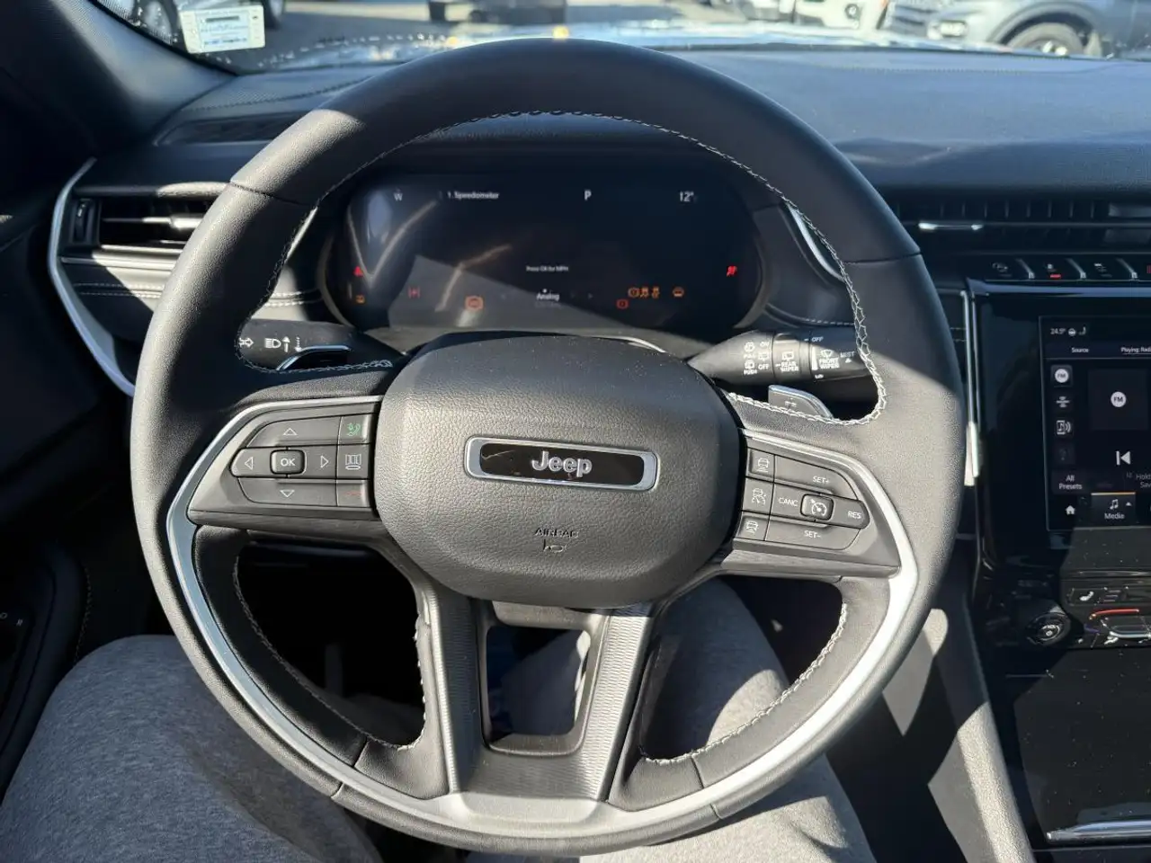Jeep Grand Cherokee снимка Jeep Grand Cherokee
