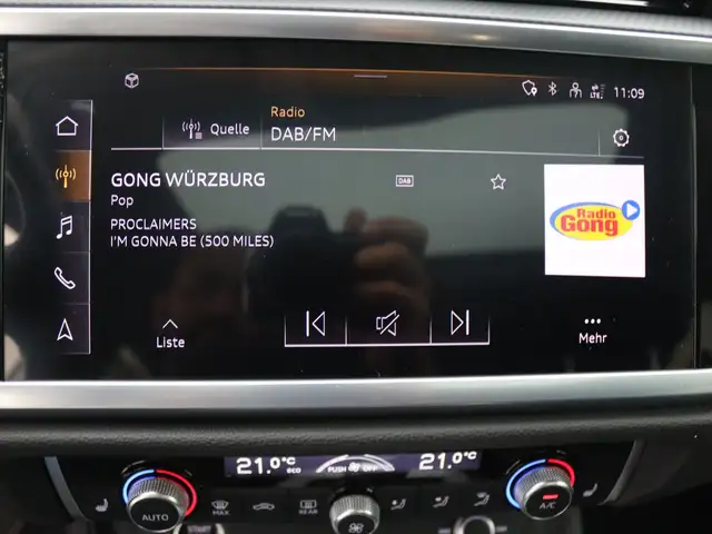 Audi Q3 view 17
