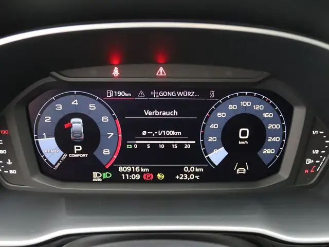 Audi Q3 view 15