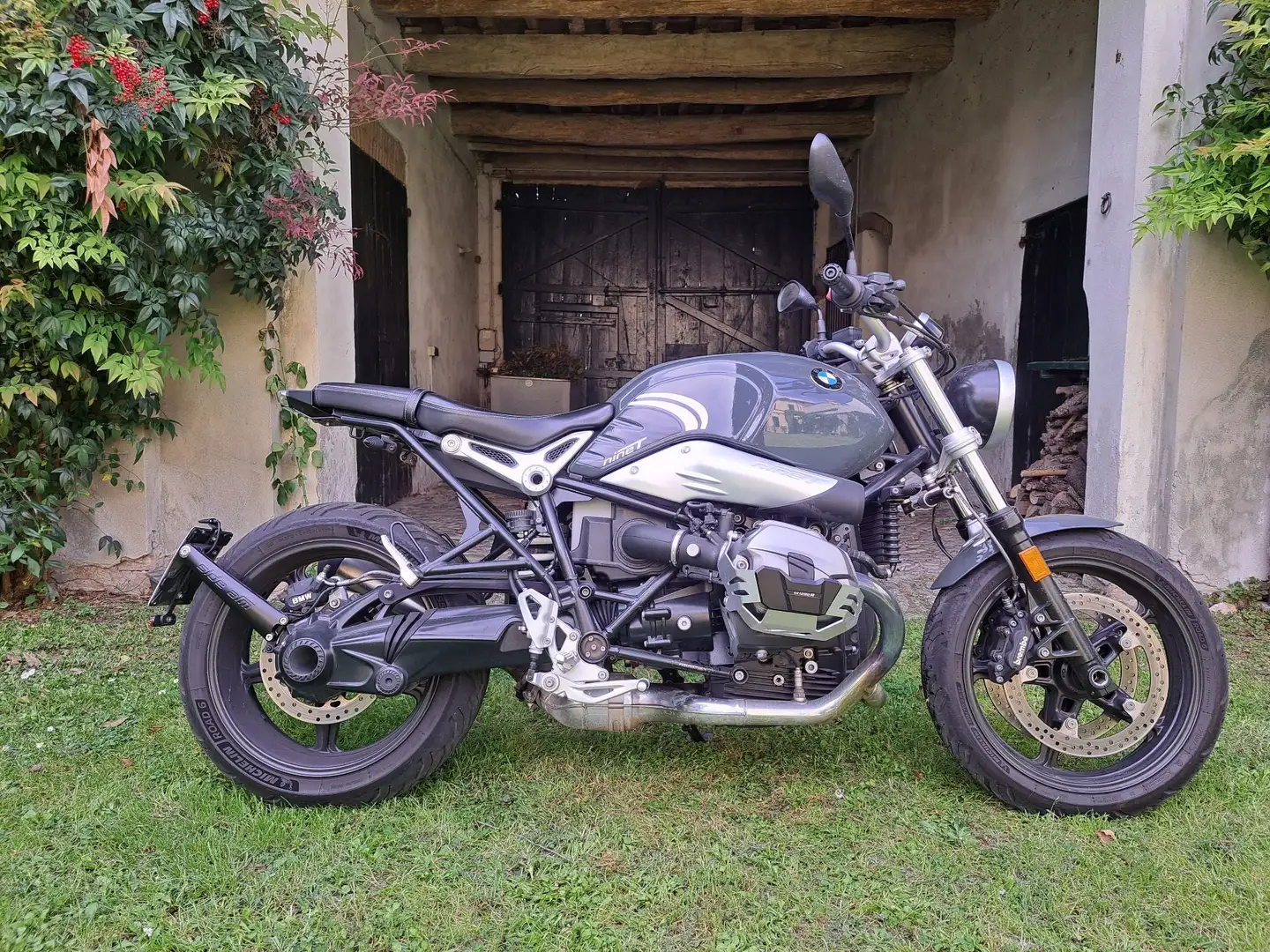 BMW R nineT Pure Gris - 1