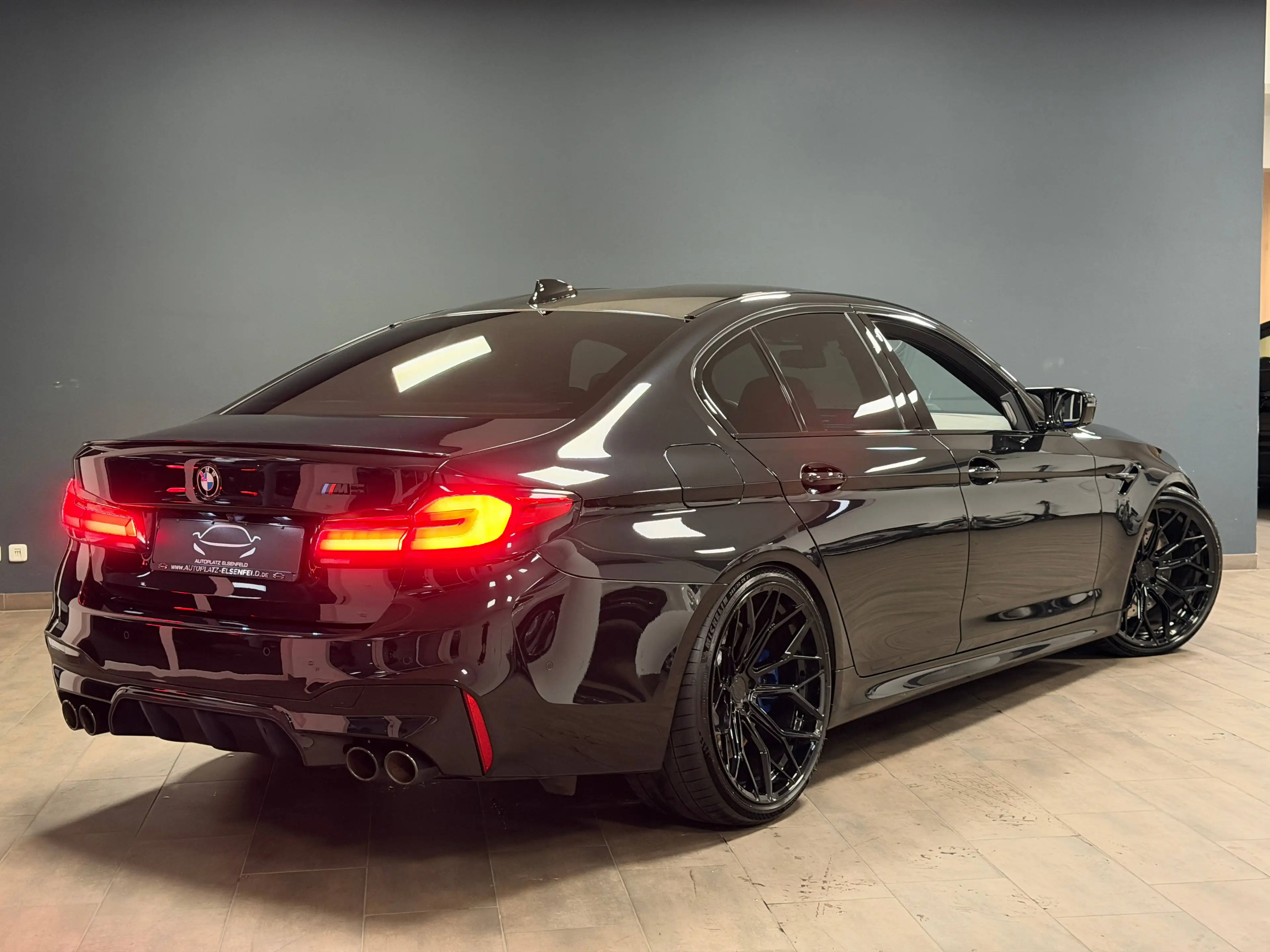 BMW M5 F90 4.4 V8 CARBON/NAPPA/HUD/360°/ACC/MEMORY/H&K — photo 8