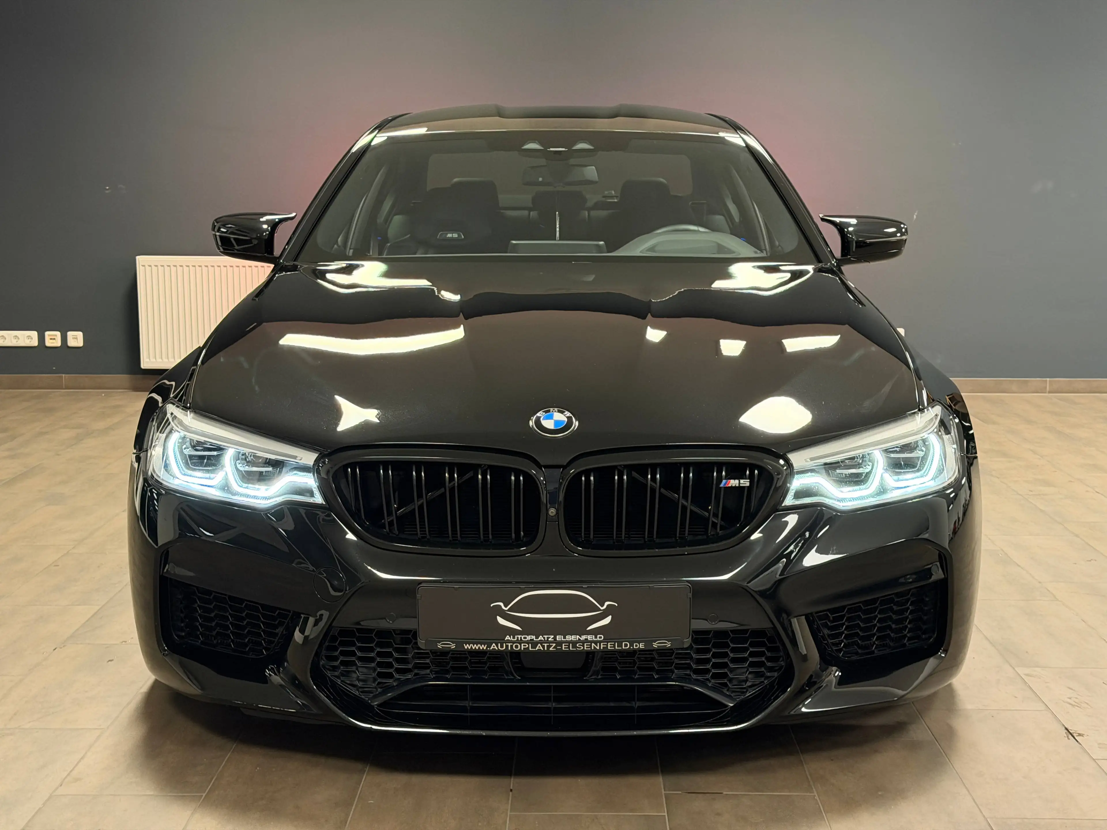 BMW M5 F90 4.4 V8 CARBON/NAPPA/HUD/360°/ACC/MEMORY/H&K — photo 4