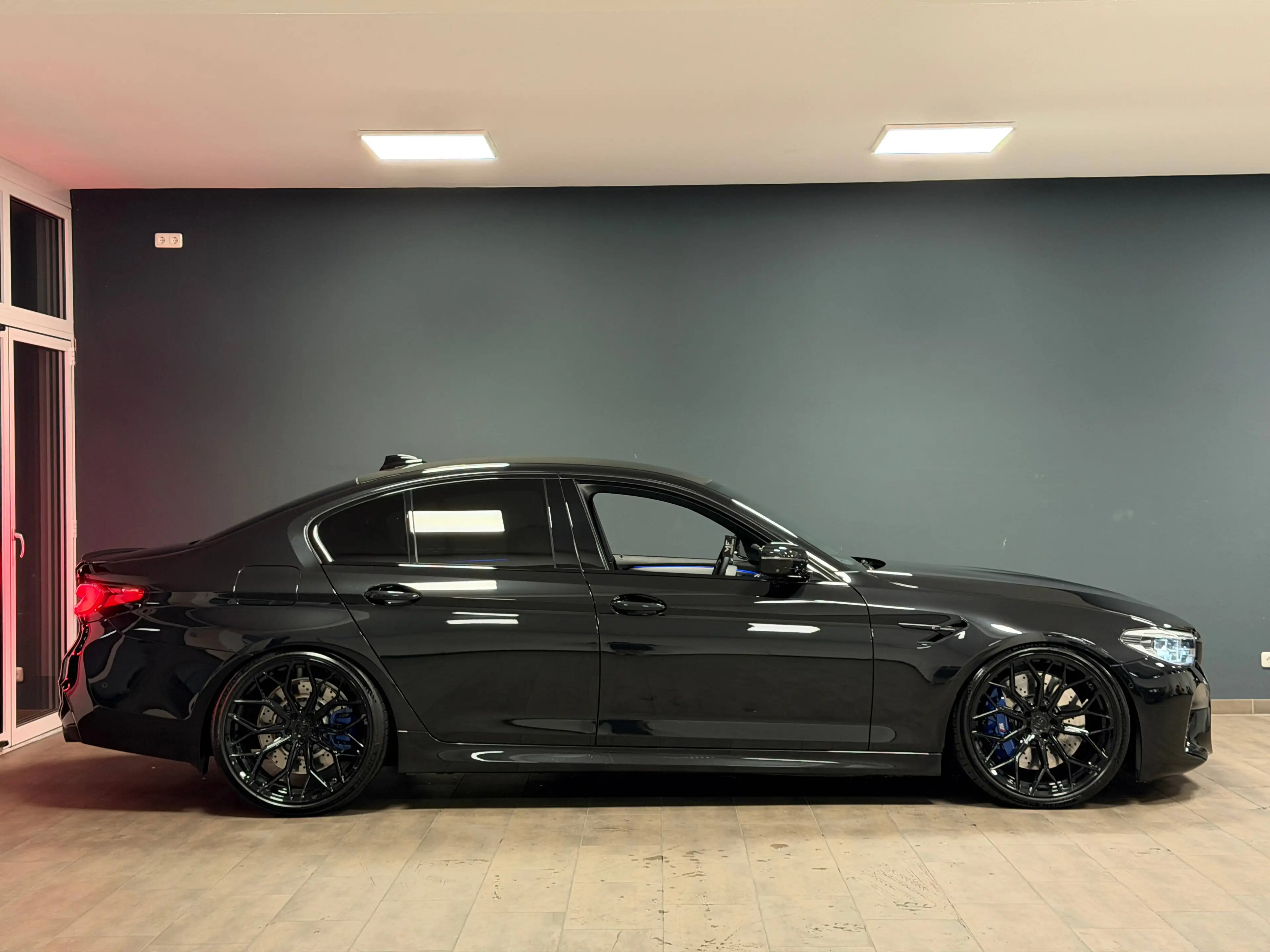 BMW M5 F90 4.4 V8 CARBON/NAPPA/HUD/360°/ACC/MEMORY/H&K — photo 7