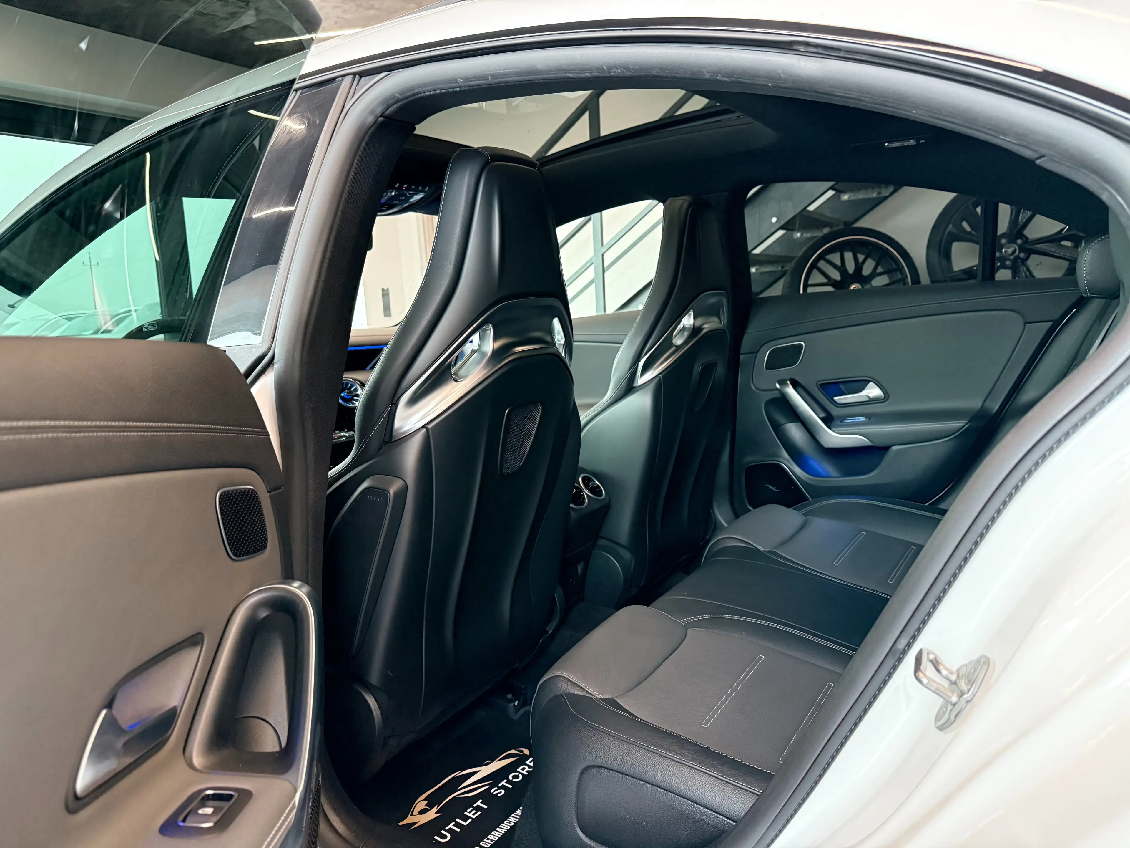 Mercedes-Benz CLA 45 AMG S 4Matic*AMG-Performance*Eventuri*Pano*Mega-VOLL* — photo 12