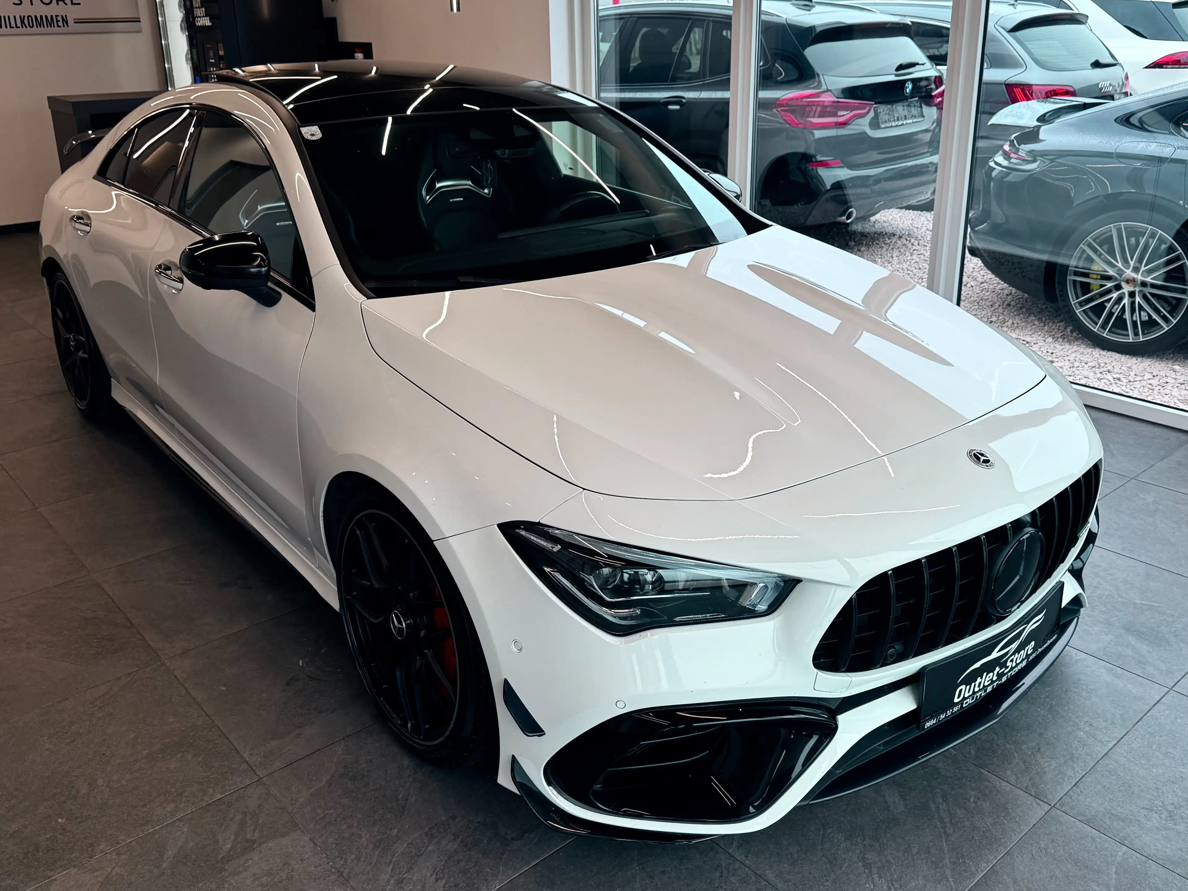 Mercedes-Benz CLA 45 AMG S 4Matic*AMG-Performance*Eventuri*Pano*Mega-VOLL* — photo 3