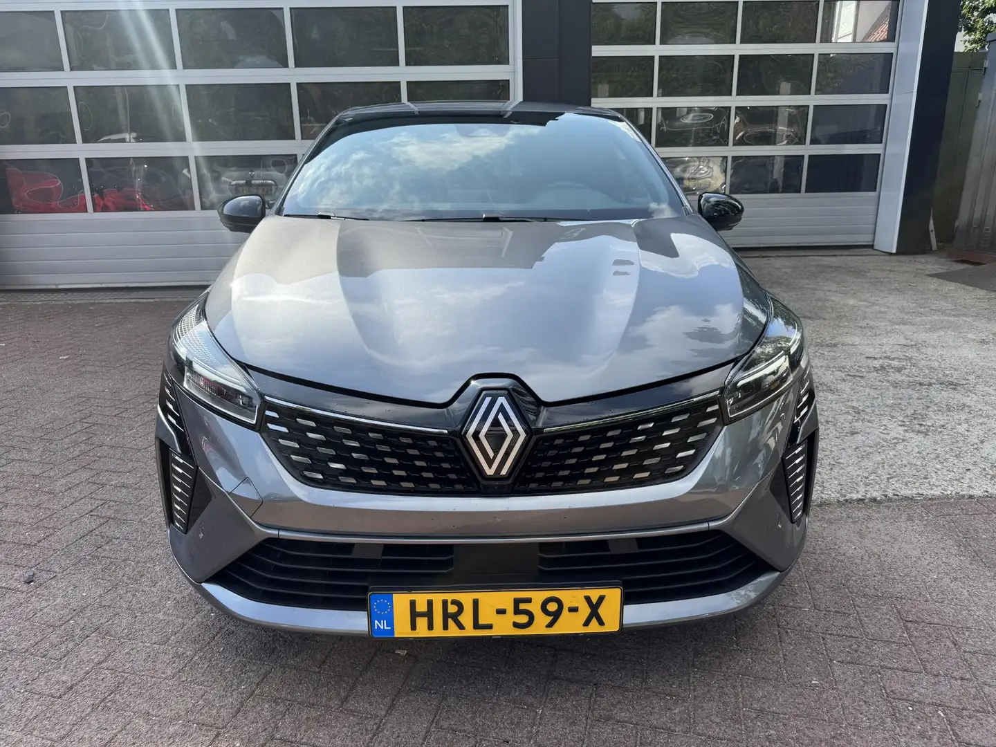 Renault Clio 1.0 TCe 90 GPF Techno+360 camera!! Grijs - 2