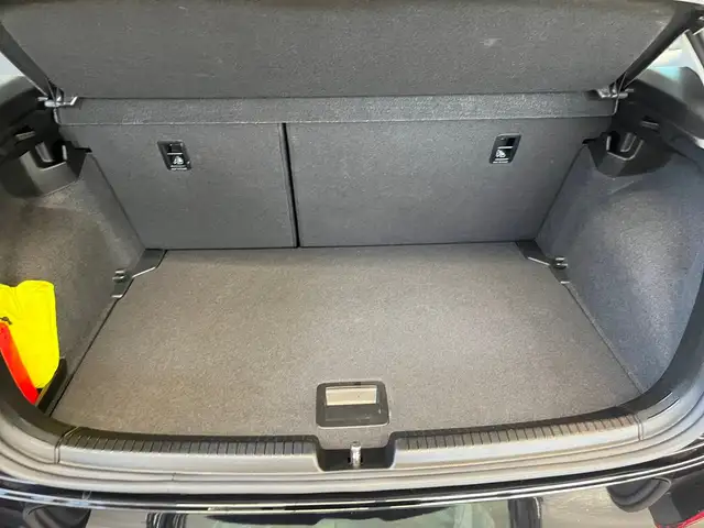 Volkswagen Polo view 14