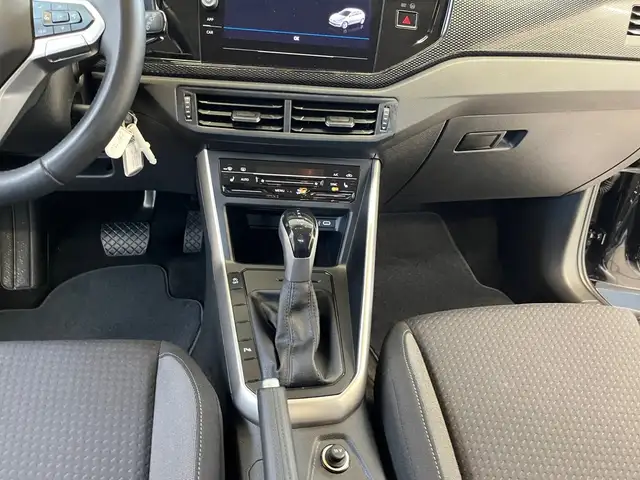 Volkswagen Polo view 9