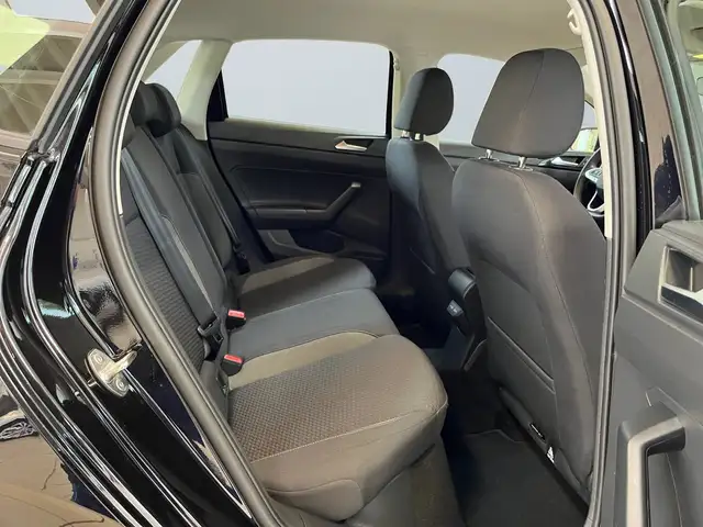 Volkswagen Polo view 11