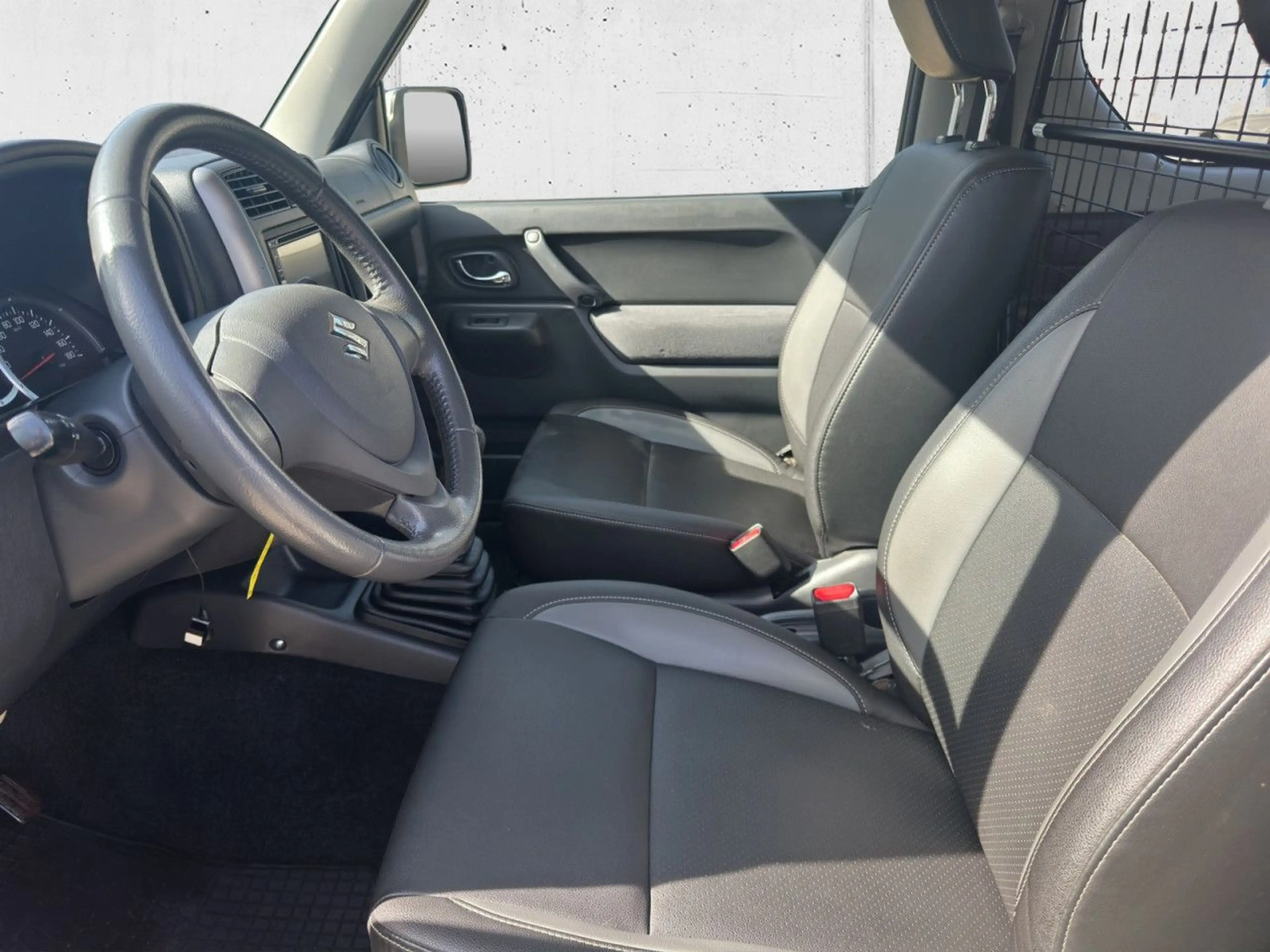 Suzuki Jimny Style Navi Klima el. Fenster — photo 9
