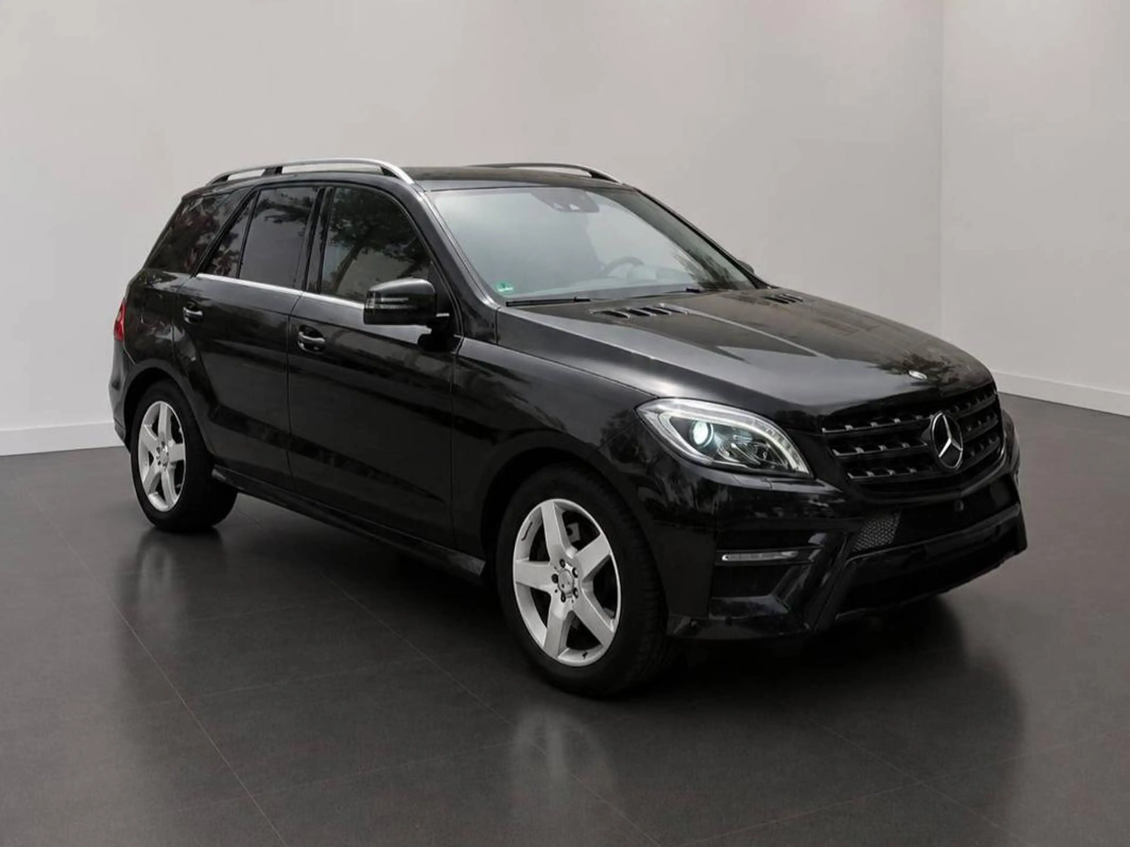 Mercedes-Benz ML 350 ML 350 CDI AMG BlueTec Softclose 360 Nachtischt — photo 3