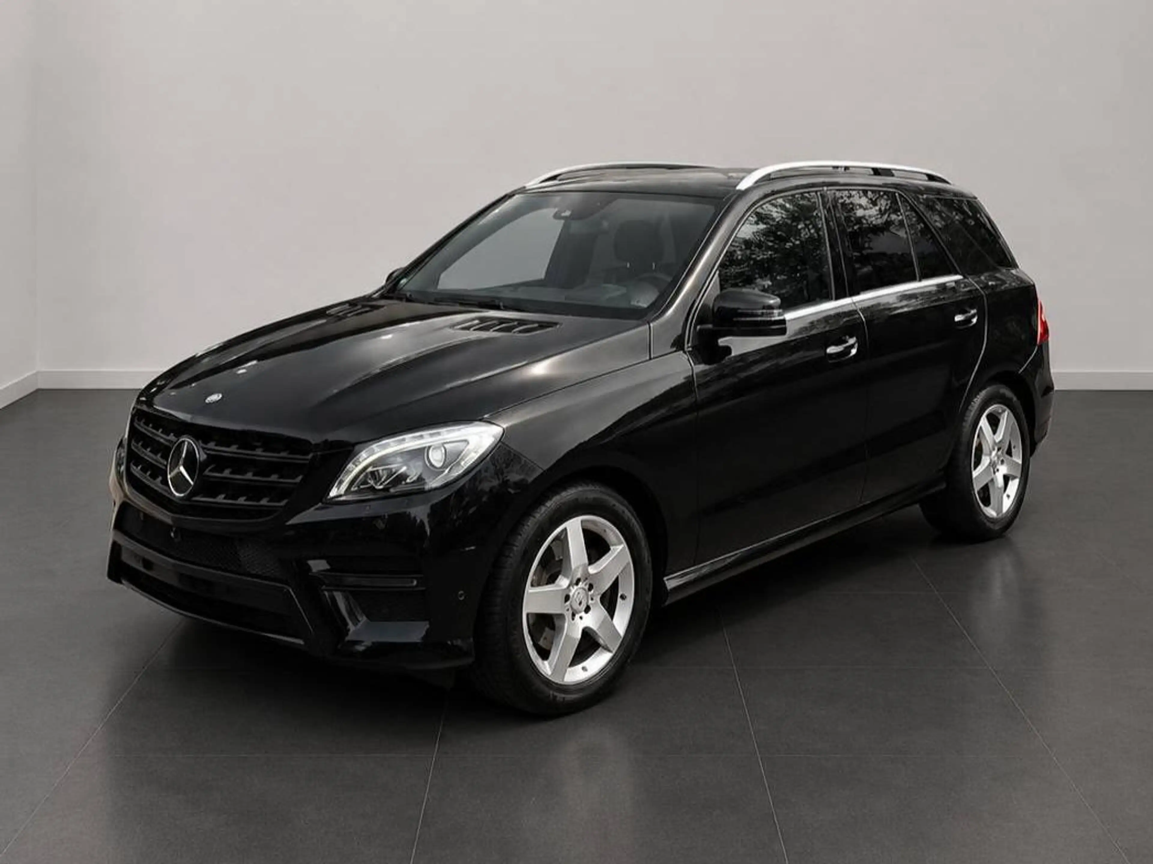 Mercedes-Benz ML 350 ML 350 CDI AMG BlueTec Softclose 360 Nachtischt — photo 2