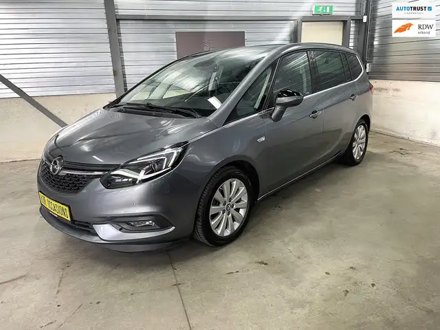 Opel Zafira 1.6 Turbo Business Executive 7p. panodak 1ste eige