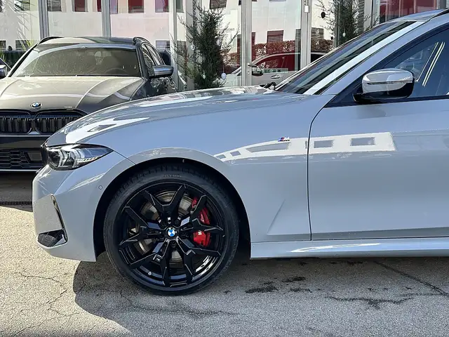 BMW 320 d  xDrive Touring Aut. M-Paket Pro, Panorama, A... Ansicht 4