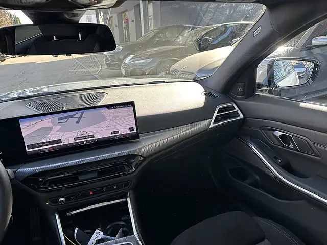 BMW 320 d  xDrive Touring Aut. M-Paket Pro, Panorama, A... Ansicht 18