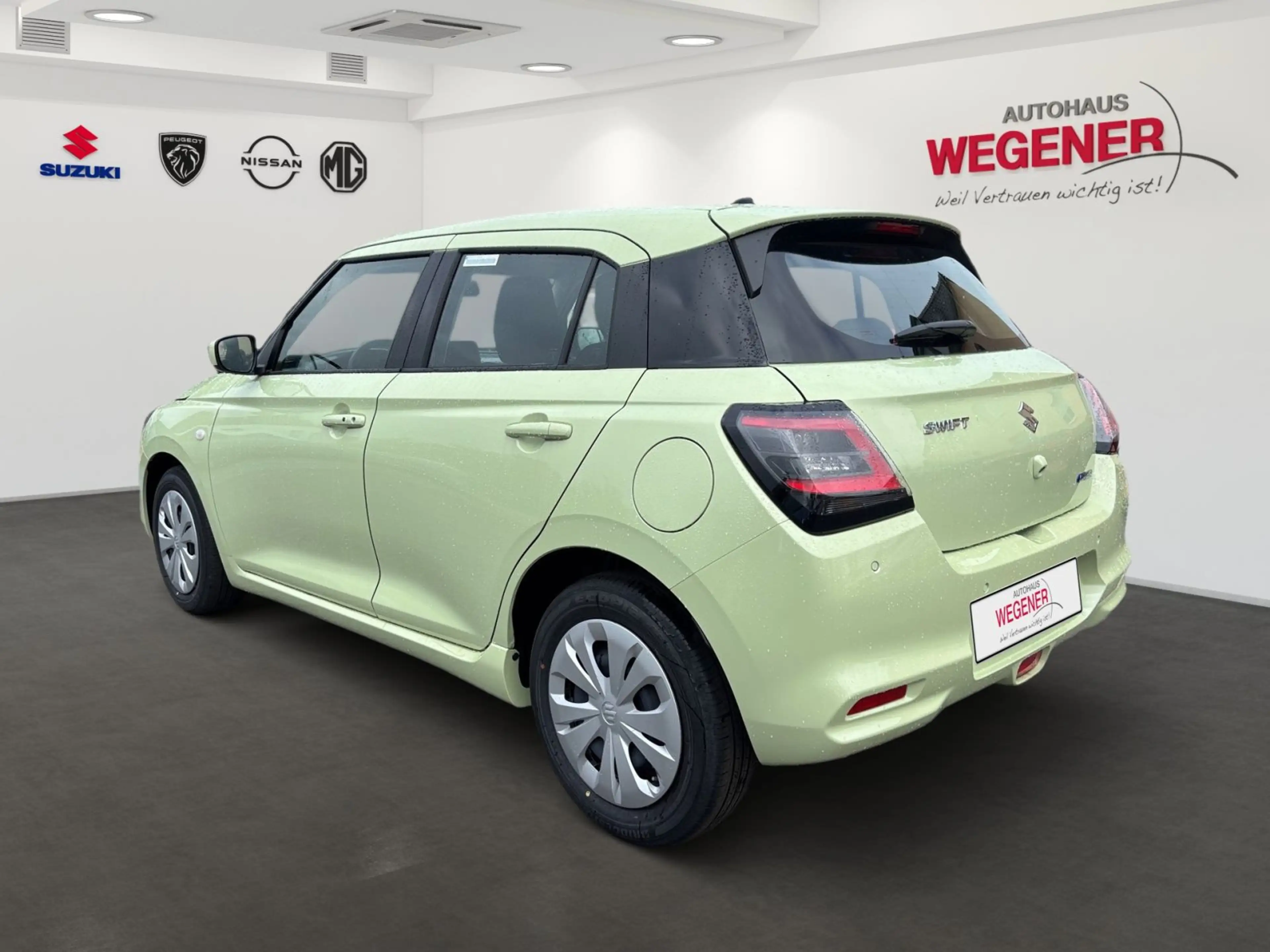 Suzuki Swift SWIFT CLUB HYBRID LED+ACC+NAVI+KAMERA+KEYLESS+++ — photo 4
