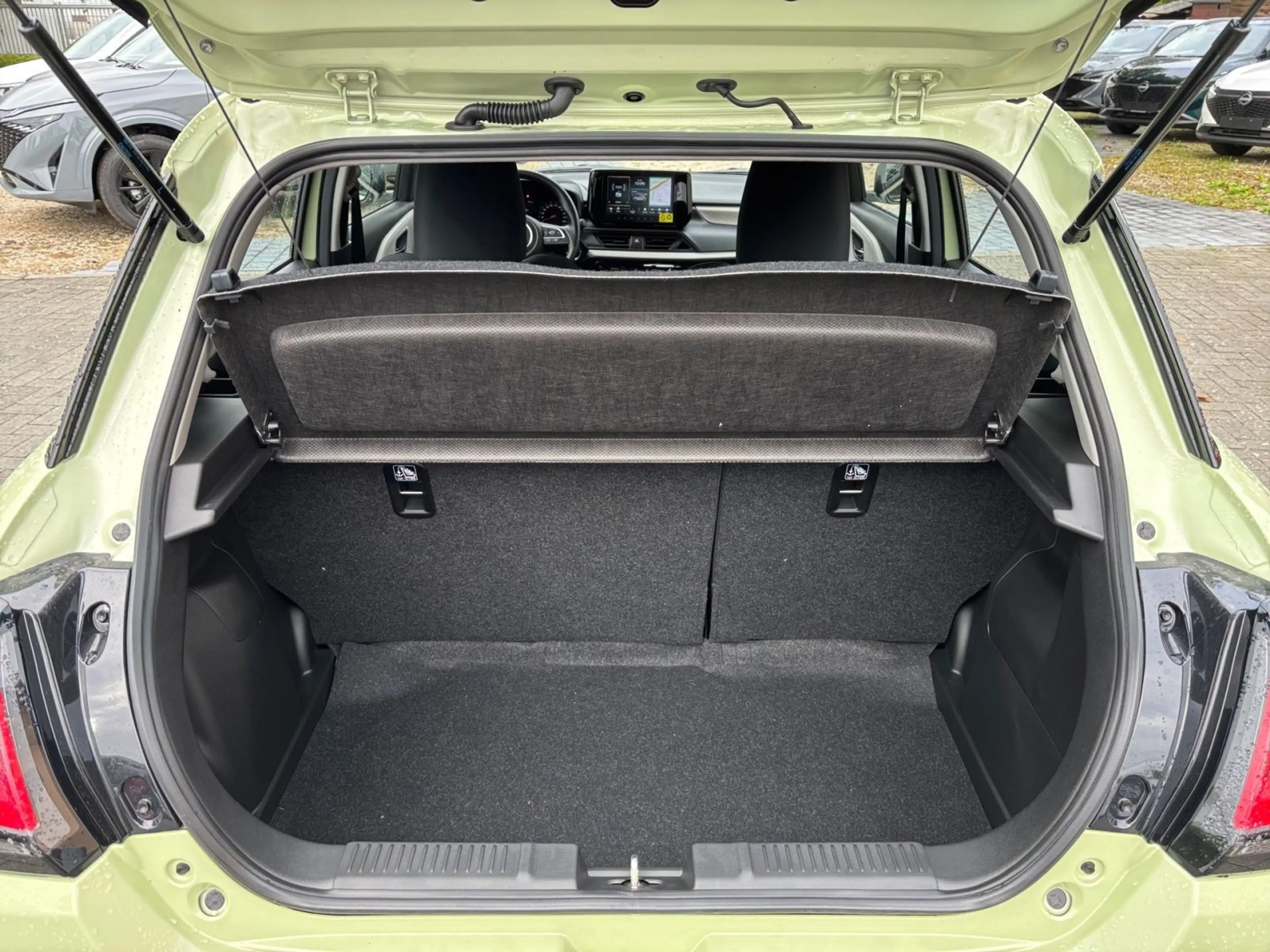 Suzuki Swift SWIFT CLUB HYBRID LED+ACC+NAVI+KAMERA+KEYLESS+++ — photo 12
