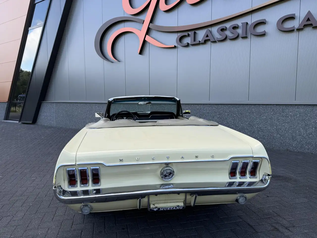 Ford Mustang Convertible, foto 4