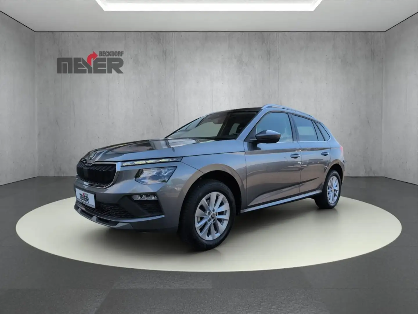 Skoda Kamiq Selection 1.5 TSI DSG Klima Navi Rückfahrkamera Grau - 1