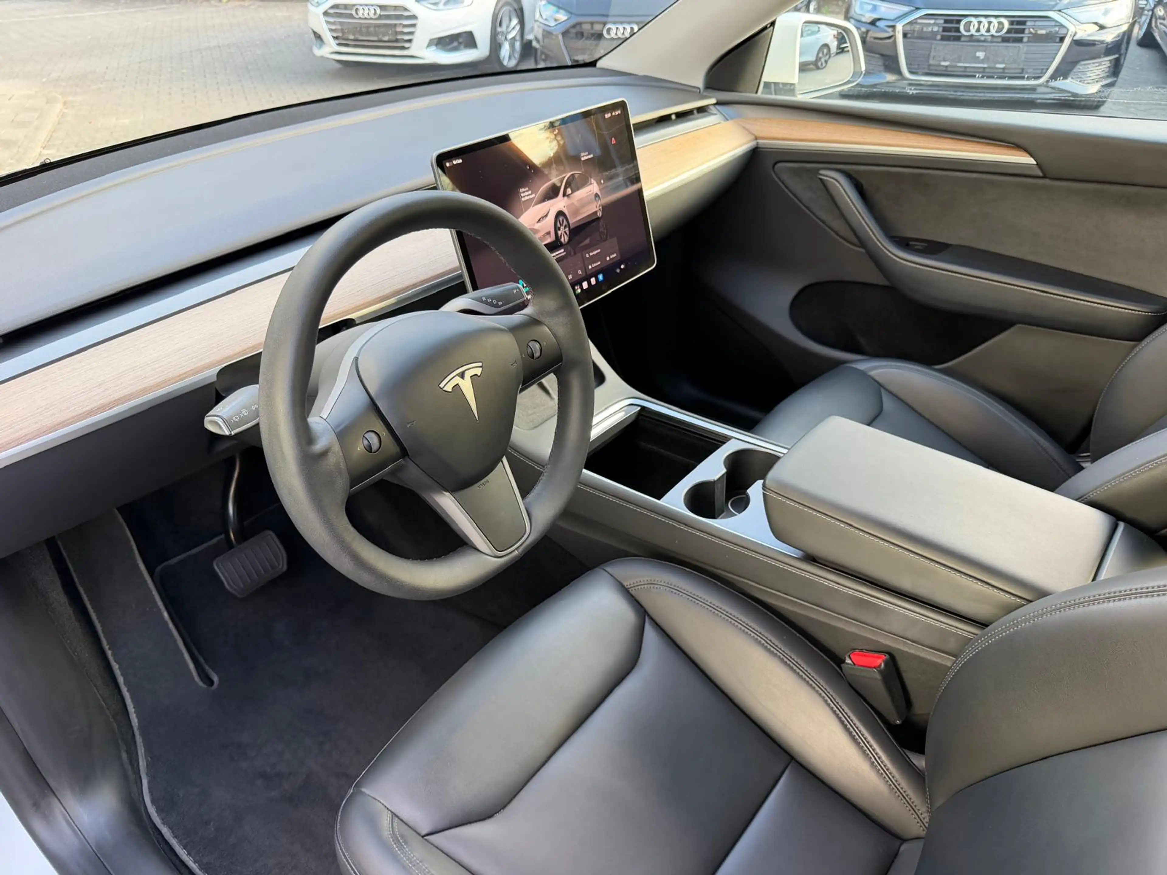 Tesla Model Y LR Dual AWD PANO+STDHZ+NAVI+LED+ACC+19+ — photo 15