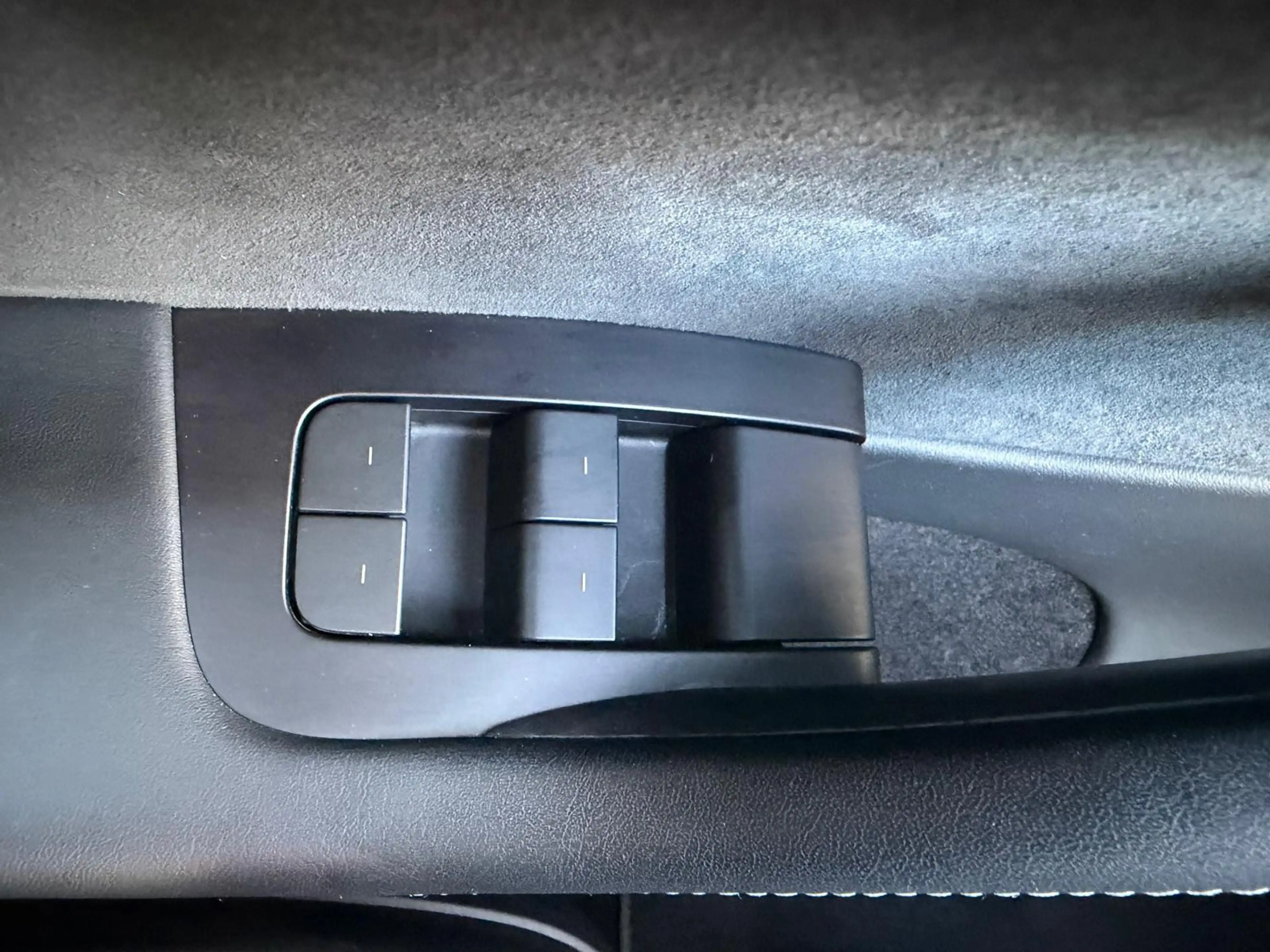 Tesla Model Y LR Dual AWD PANO+STDHZ+NAVI+LED+ACC+19+ — photo 14