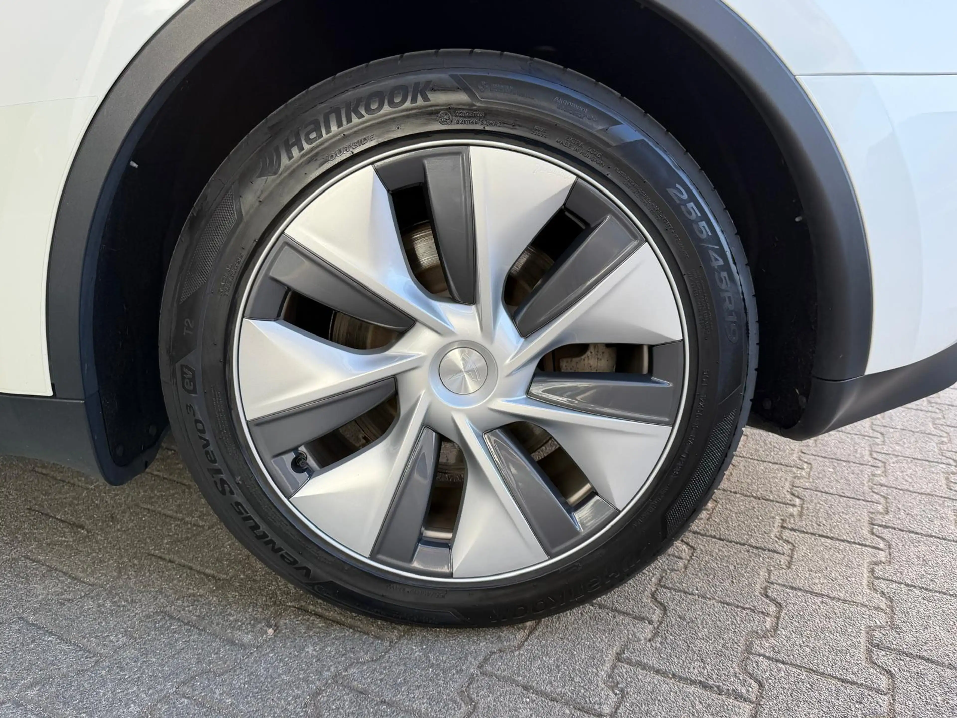 Tesla Model Y LR Dual AWD PANO+STDHZ+NAVI+LED+ACC+19+ — photo 22