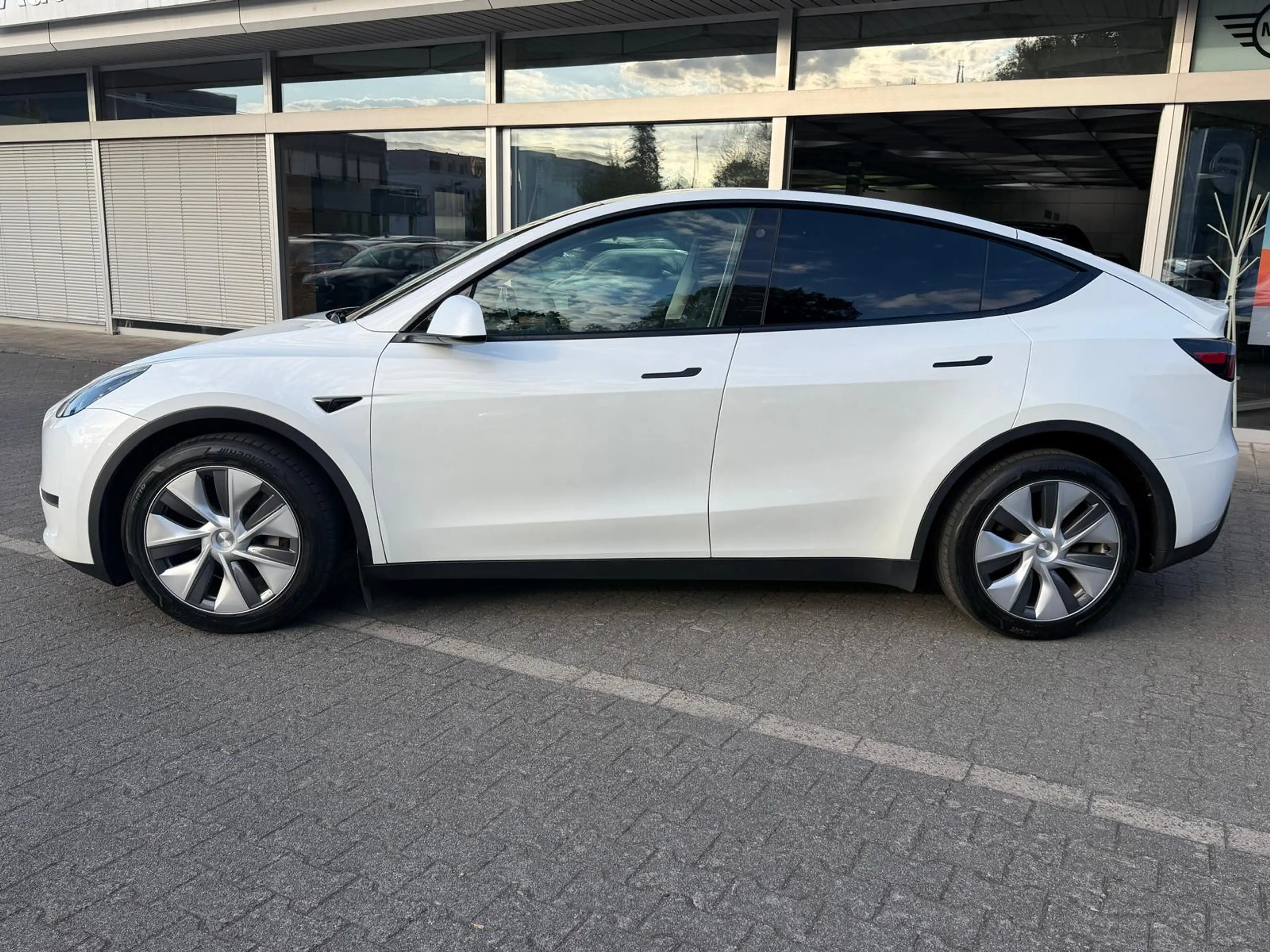 Tesla Model Y LR Dual AWD PANO+STDHZ+NAVI+LED+ACC+19+ — photo 5
