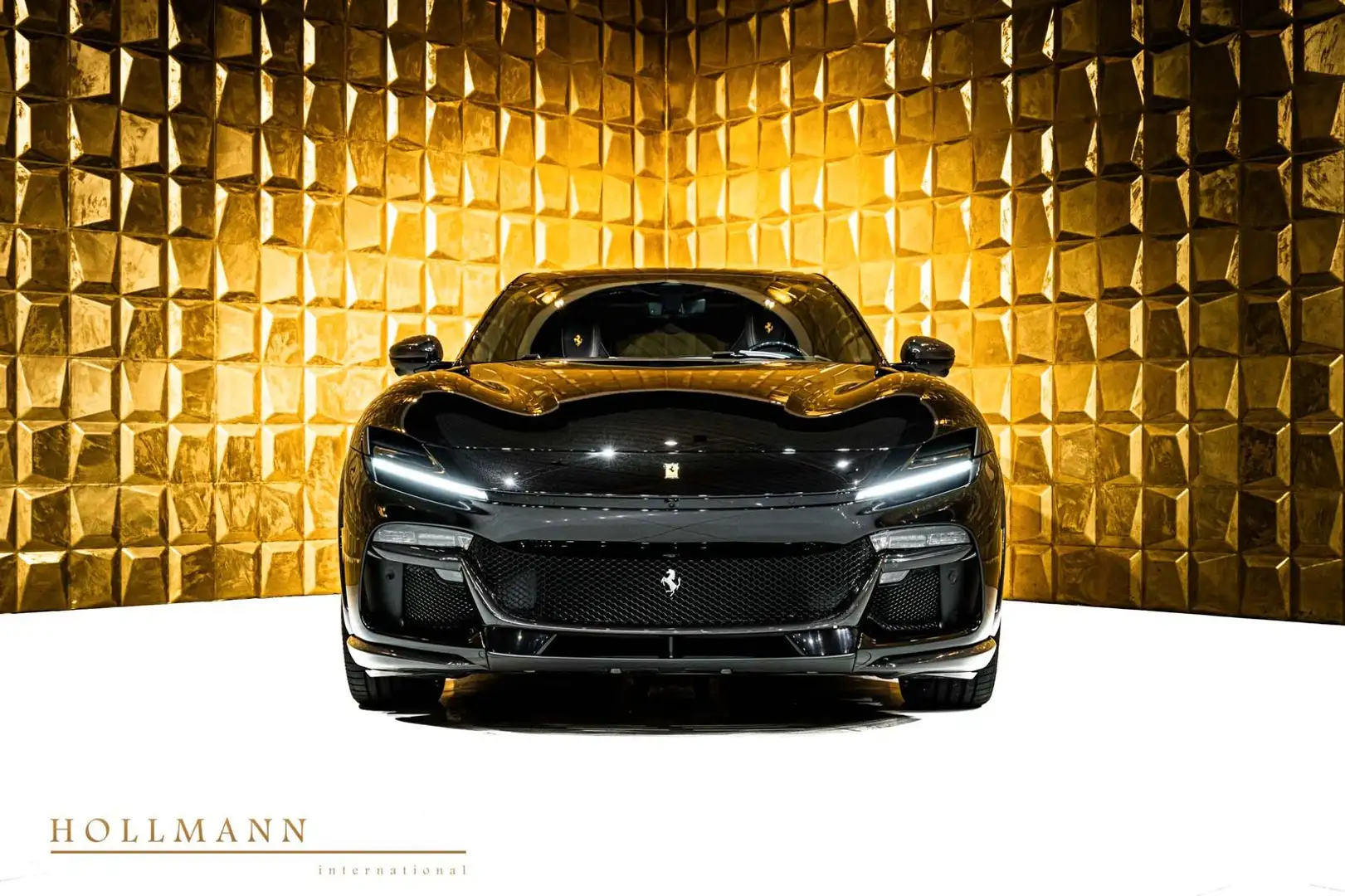 Ferrari Purosangue + PANORAMA + SURROUND VIEW + JBL Schwarz - 2