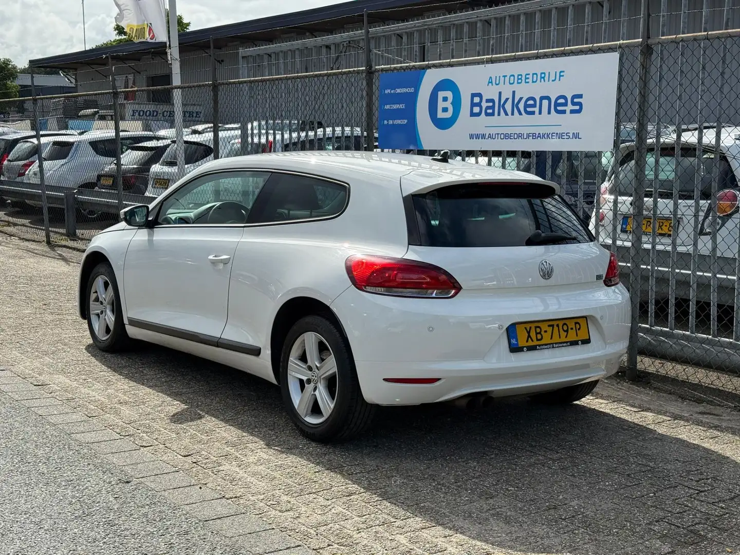 Volkswagen Scirocco 1.4 TSI Edition | Airco | Cruise | Navi Wit - 2