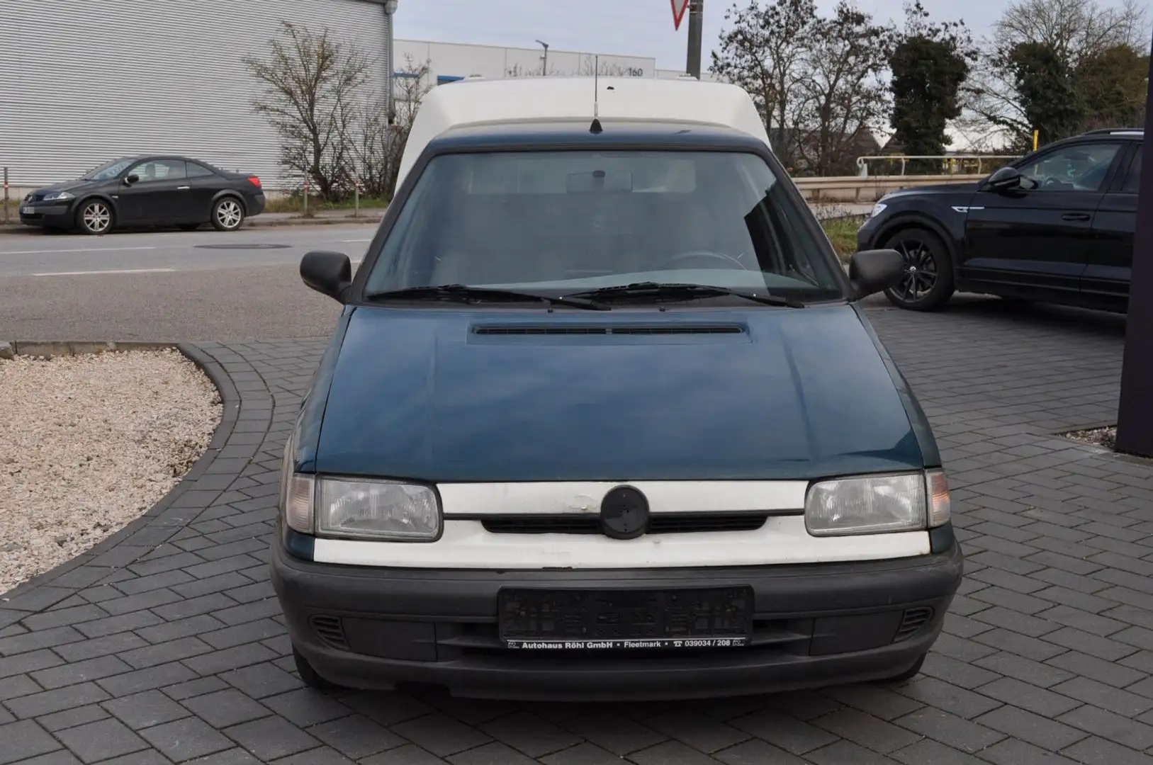Volkswagen Caddy 1.9 D Pick-Up * HARDTOP - AHK - KLIMA * Grün - 2