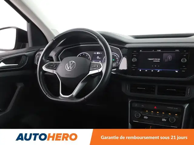 Volkswagen T-Cross view 13