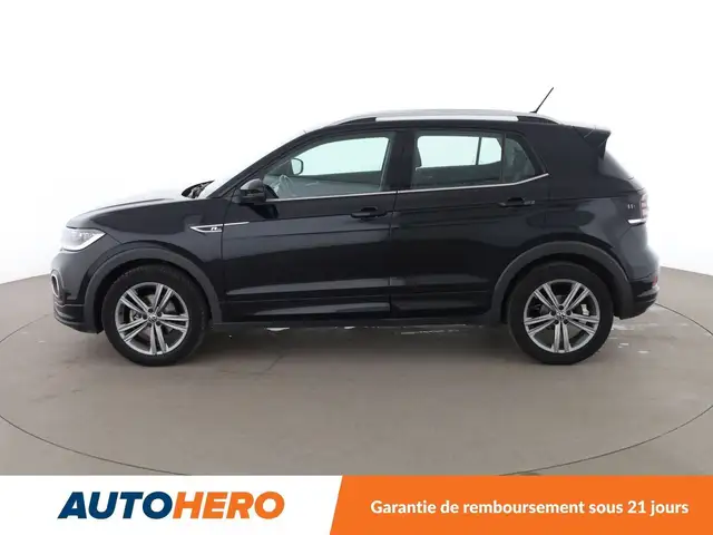 Volkswagen T-Cross view 3