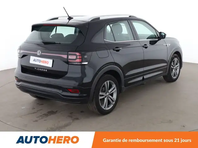 Volkswagen T-Cross view 6