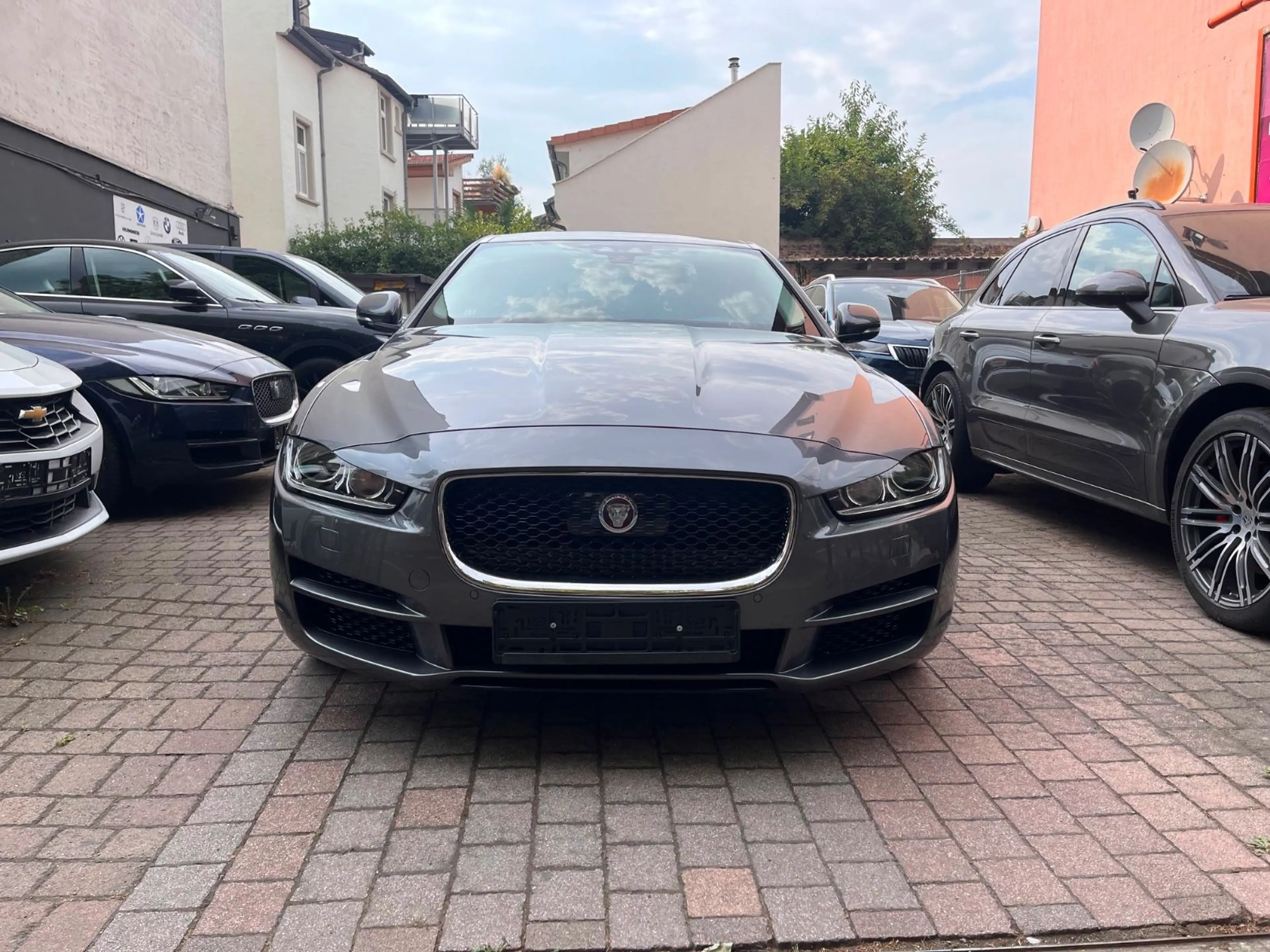 Jaguar XE Portfolio Bi-Xenon Panoramadach  Kamera Leder — photo 2