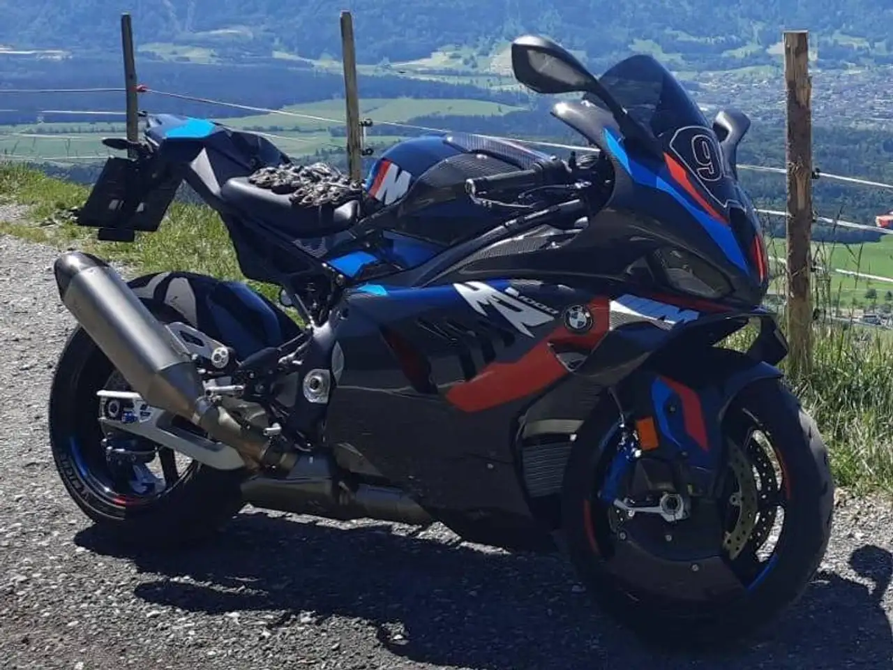 BMW M 1000 RR