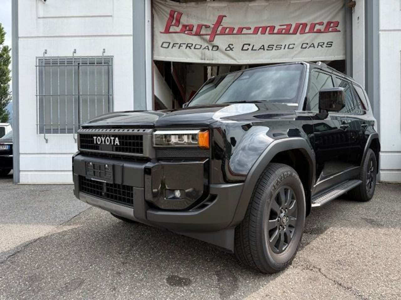 Toyota Land Cruiser AUTOCARRO 5 POSTI MILD HYBRD MOD. 2026 NUOVA