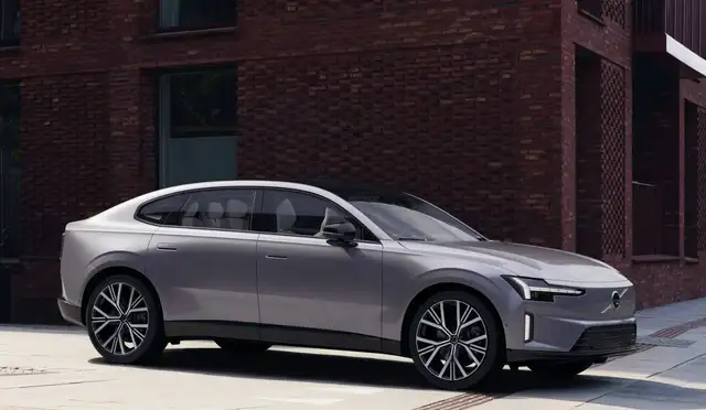 Volvo ES90 Single Motor Extended Range ULTRA - Pano/Luchtvering/22"