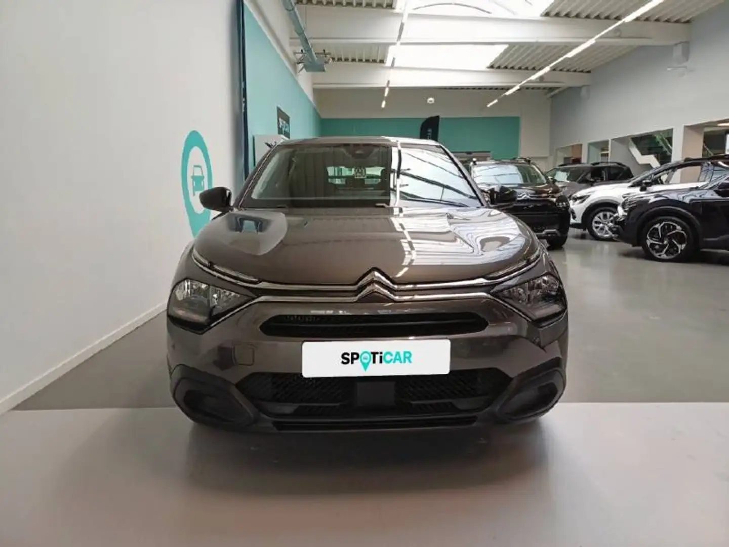 Citroen C4 3 1.2 PureTech 100 S&S MAN6 Live Grijs - 2