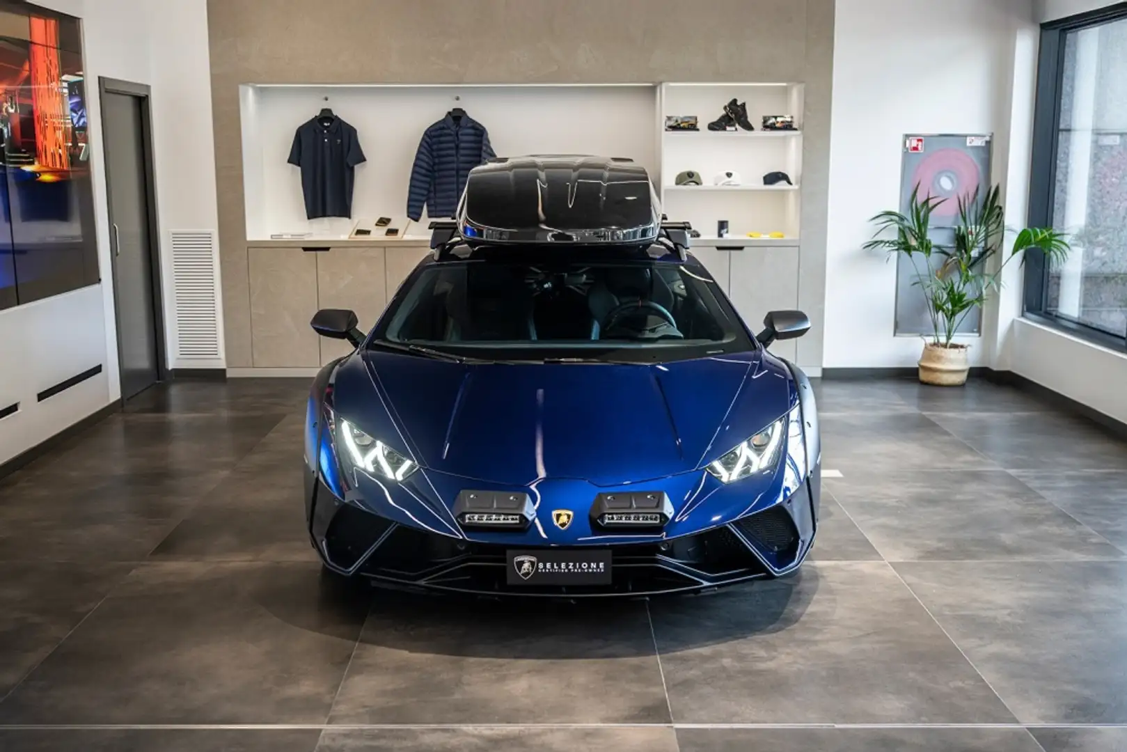Lamborghini Huracán Sterrato Blau - 2