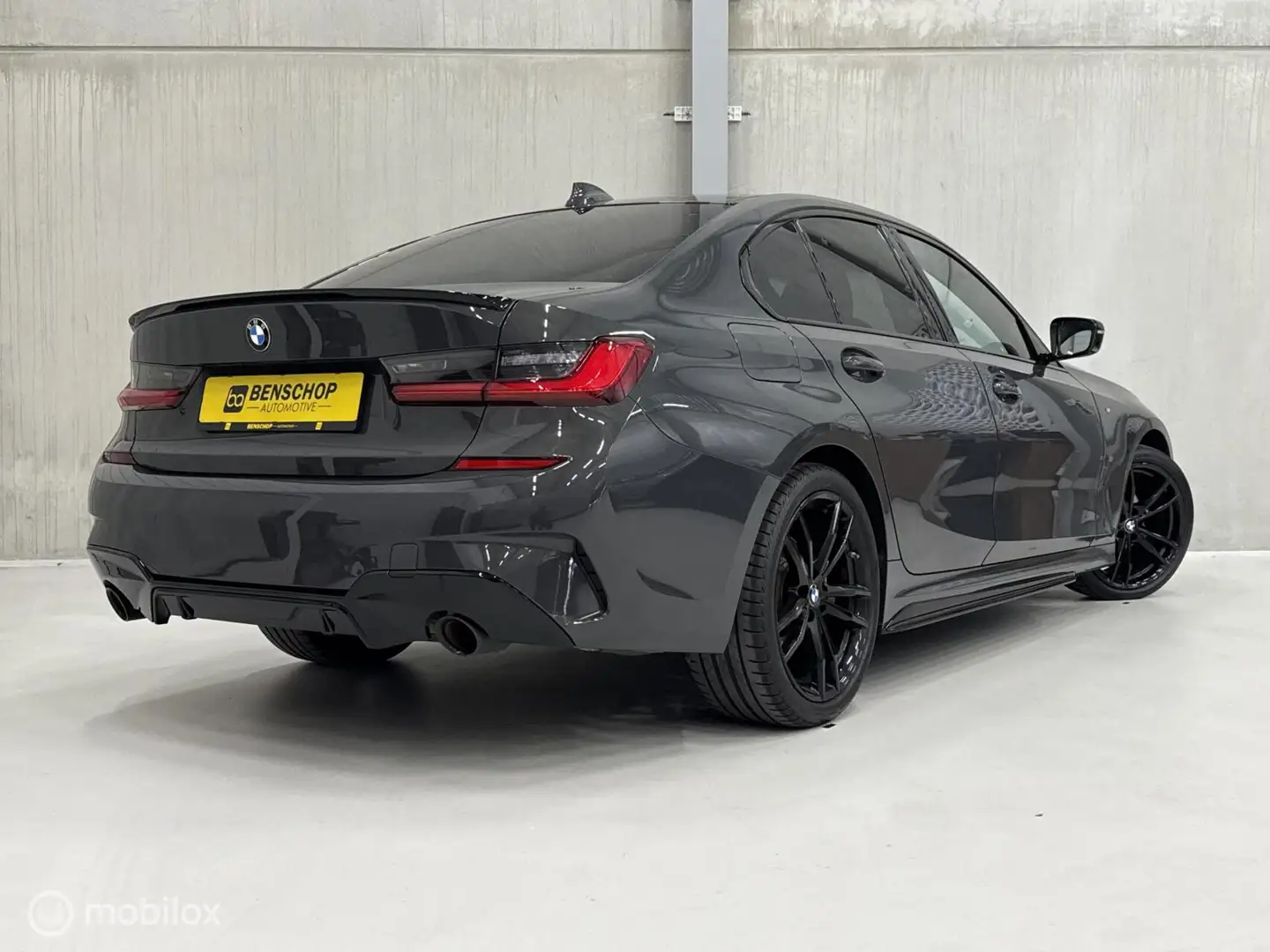 BMW 320 3-serie 320i M Sport Navi Carplay Virtual 19 inch Gris - 2