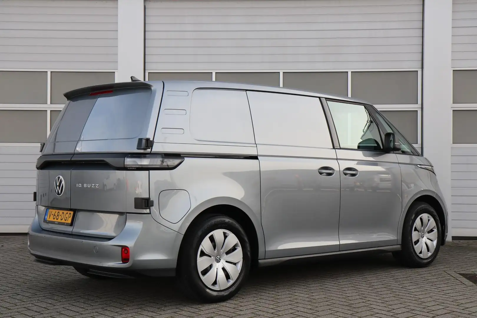 Volkswagen ID. Buzz Cargo 204pk 77 kWh | SoH 98% | App Connect Navigatie | A Ezüst - 2