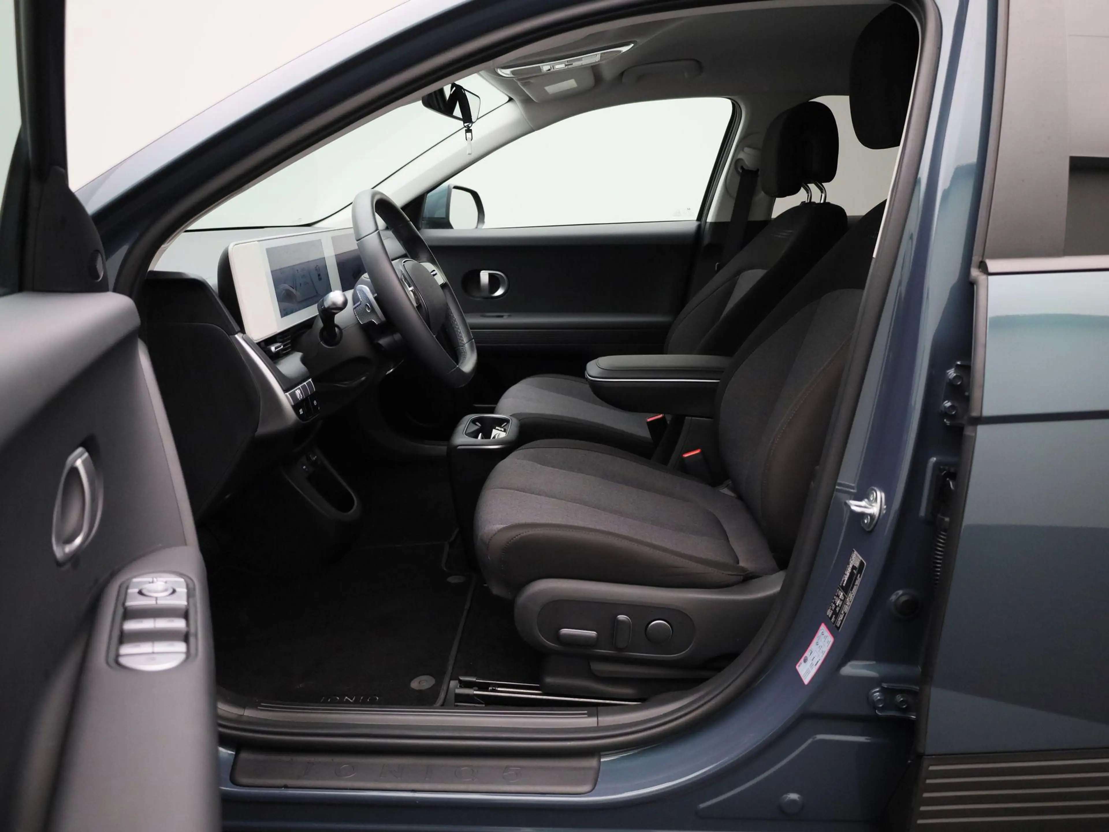 Hyundai IONIQ 5 77.4kWh Core LED | NAV | CARPLAY | CAMERA — photo 9